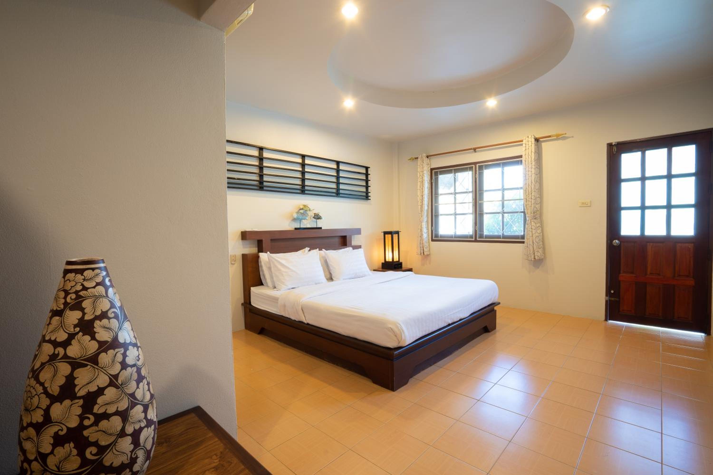 One-Bedroom House photo 1
