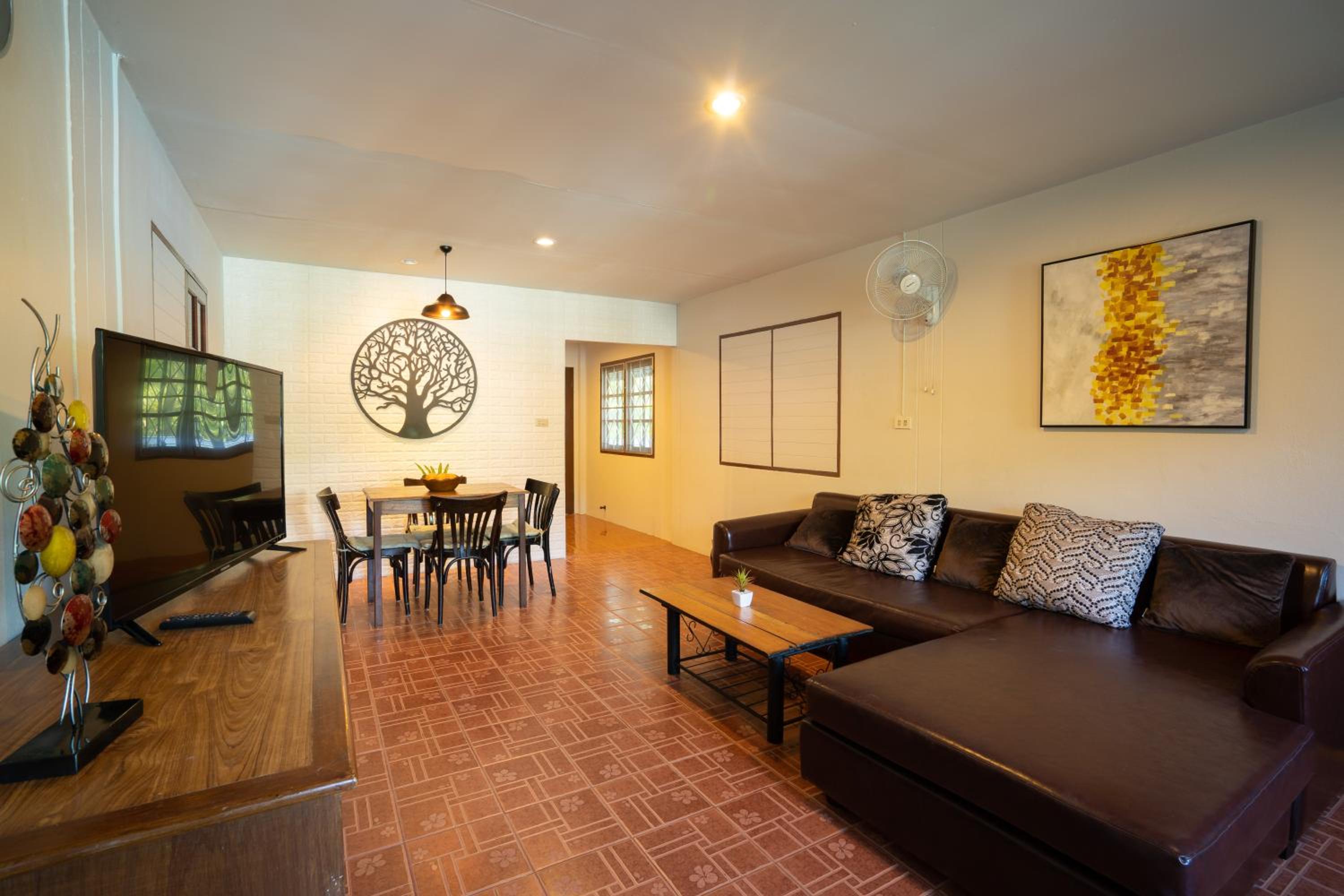 Two-Bedroom House photo 3