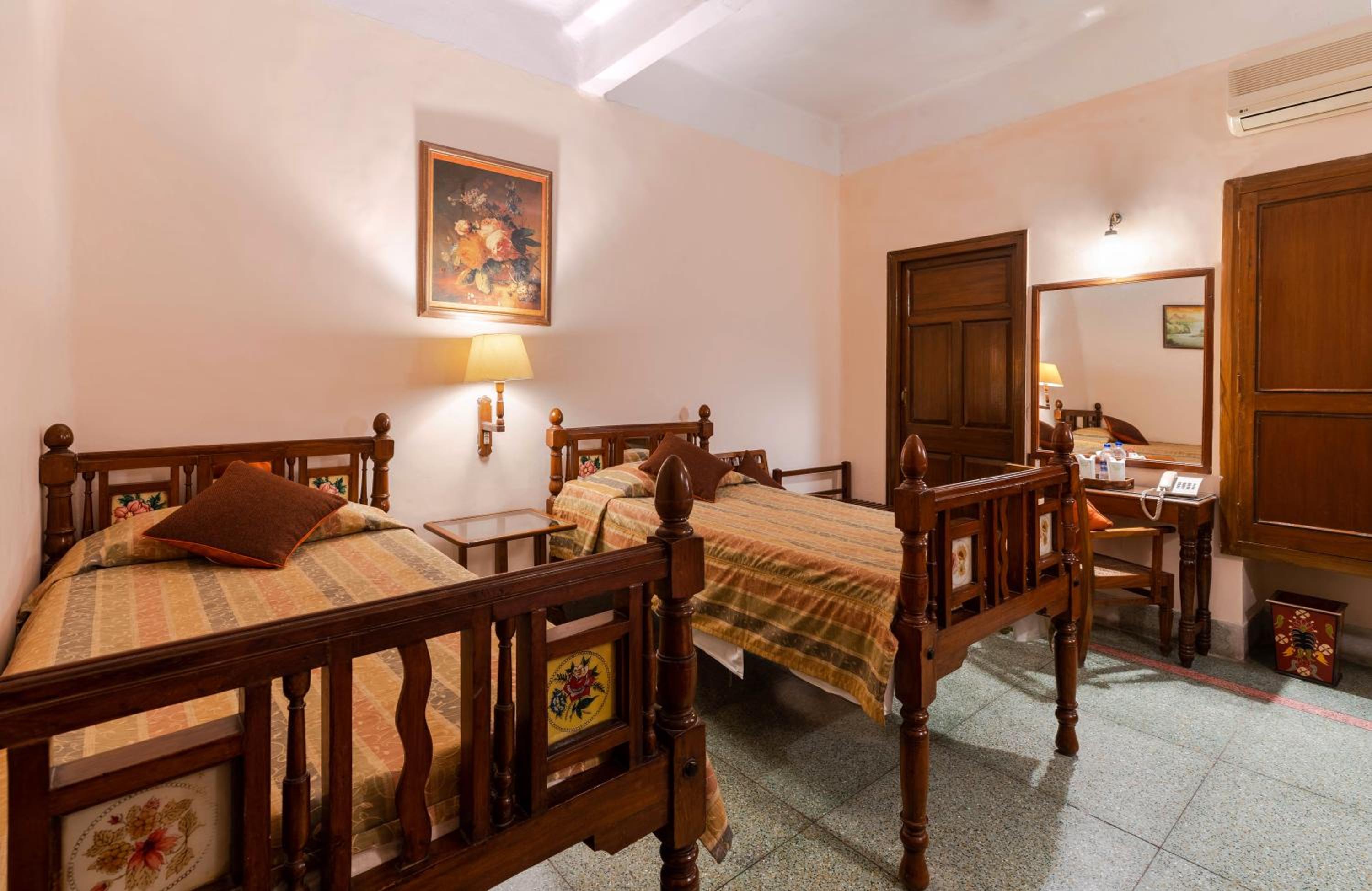 Deluxe Room - Photo 8