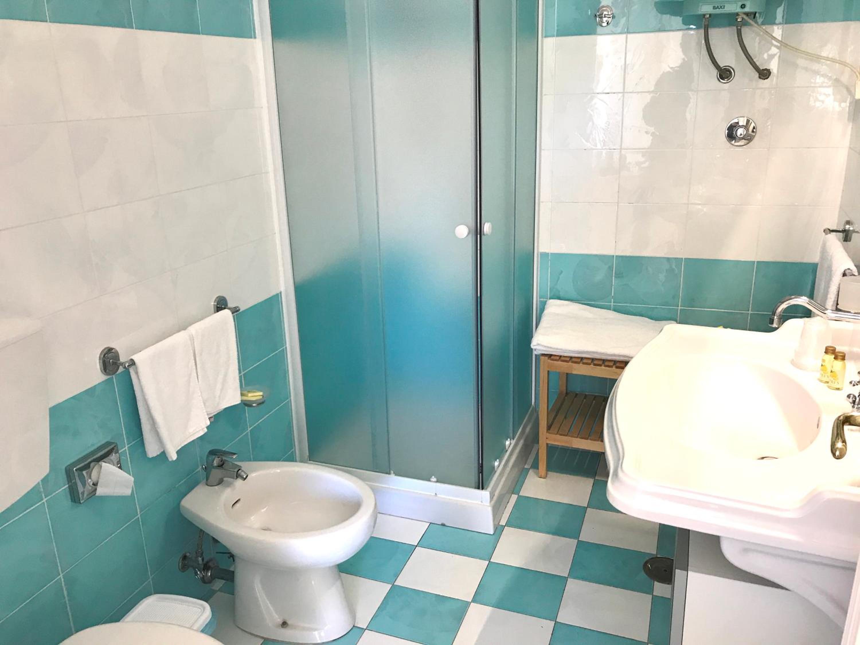 Double or Twin Room photo 2