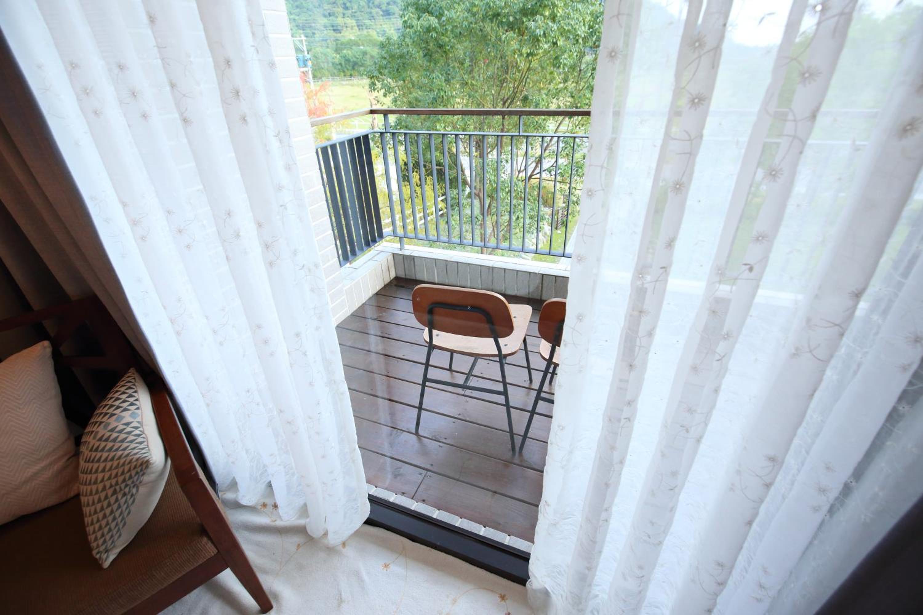 Quadruple Room with Mountain View photo 3