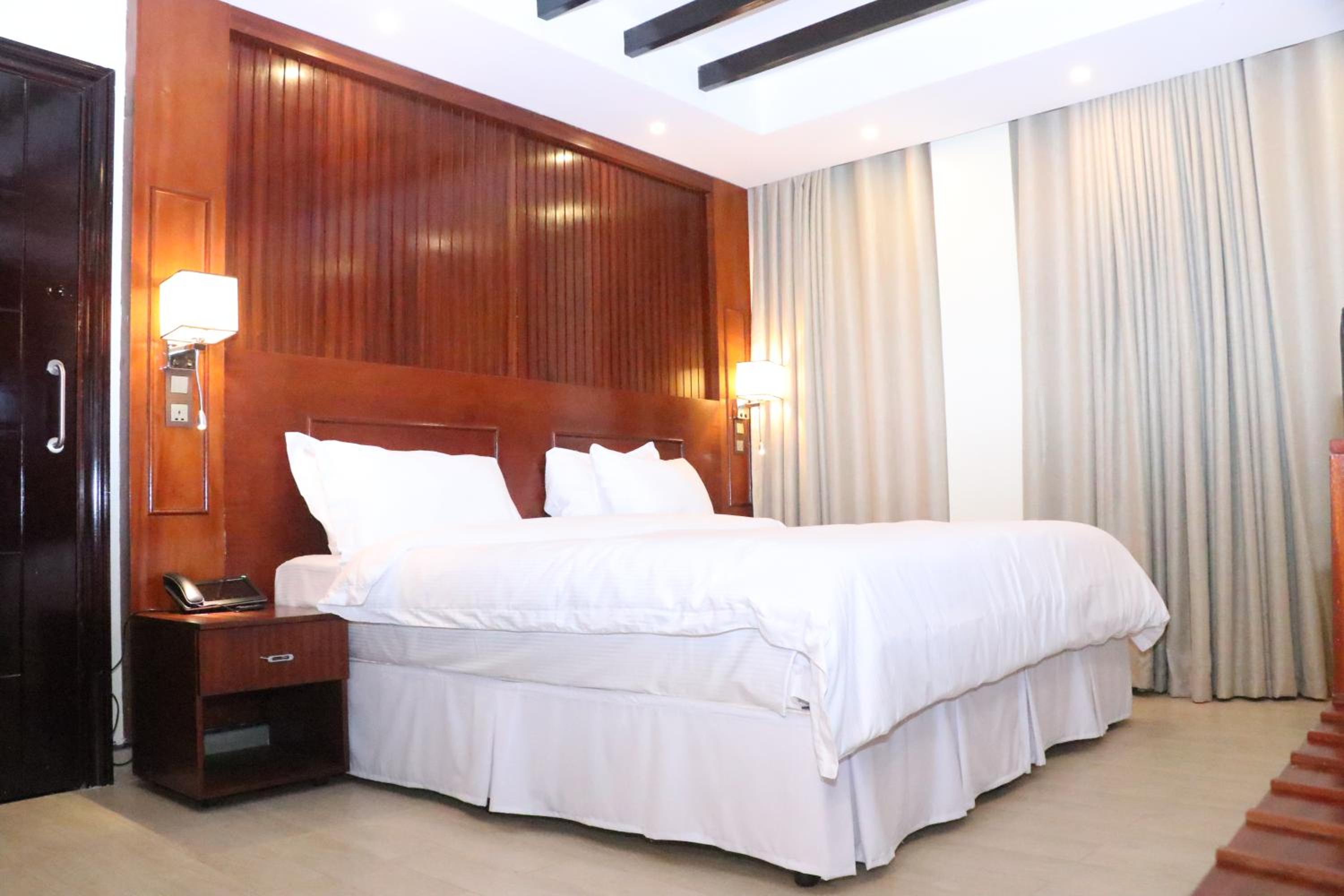 Deluxe Double Room photo 3