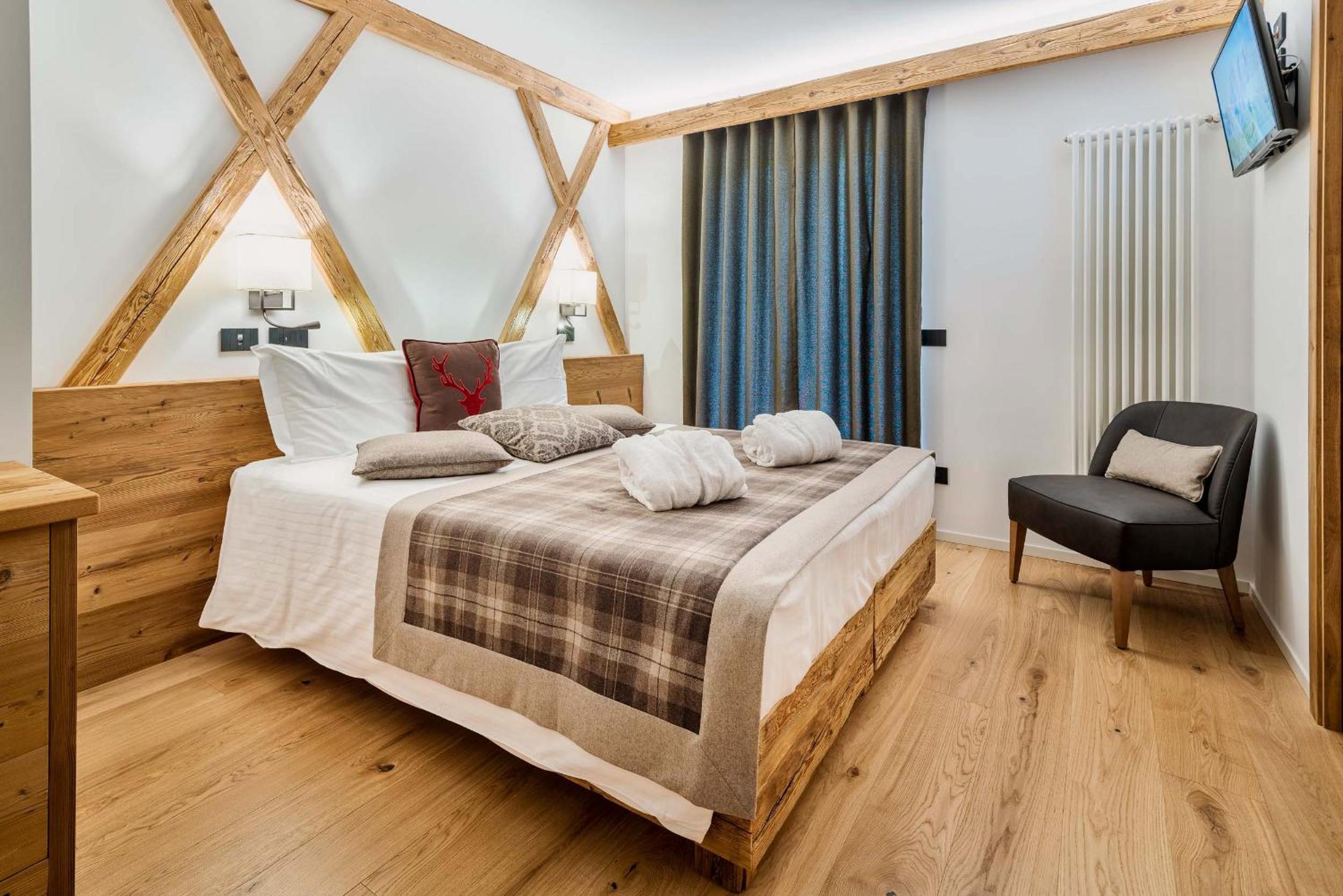 Deluxe Double or Twin Room with Balcony - Photo 6