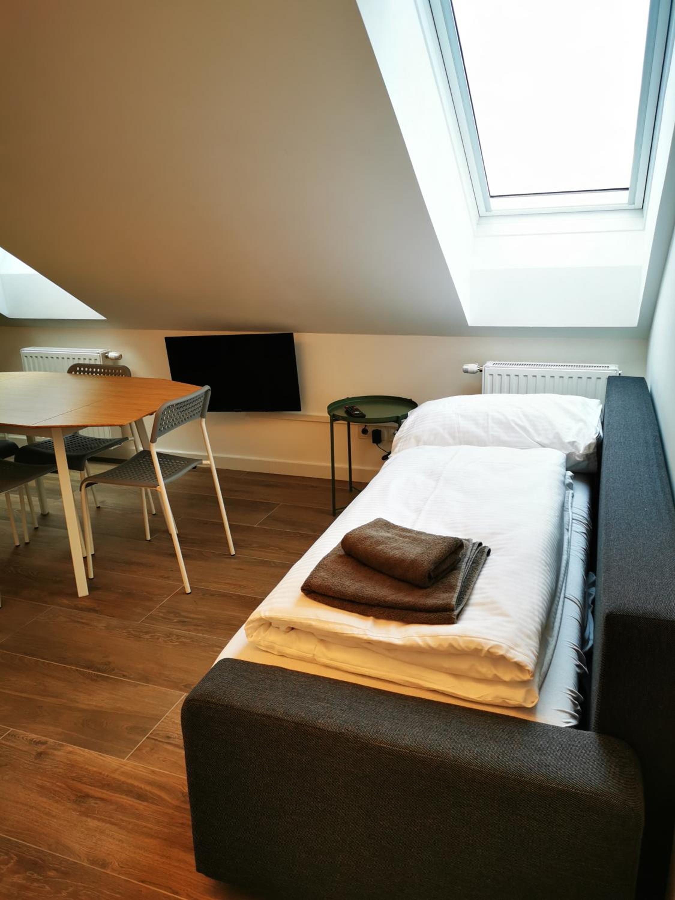 One-Bedroom Apartment photo 2