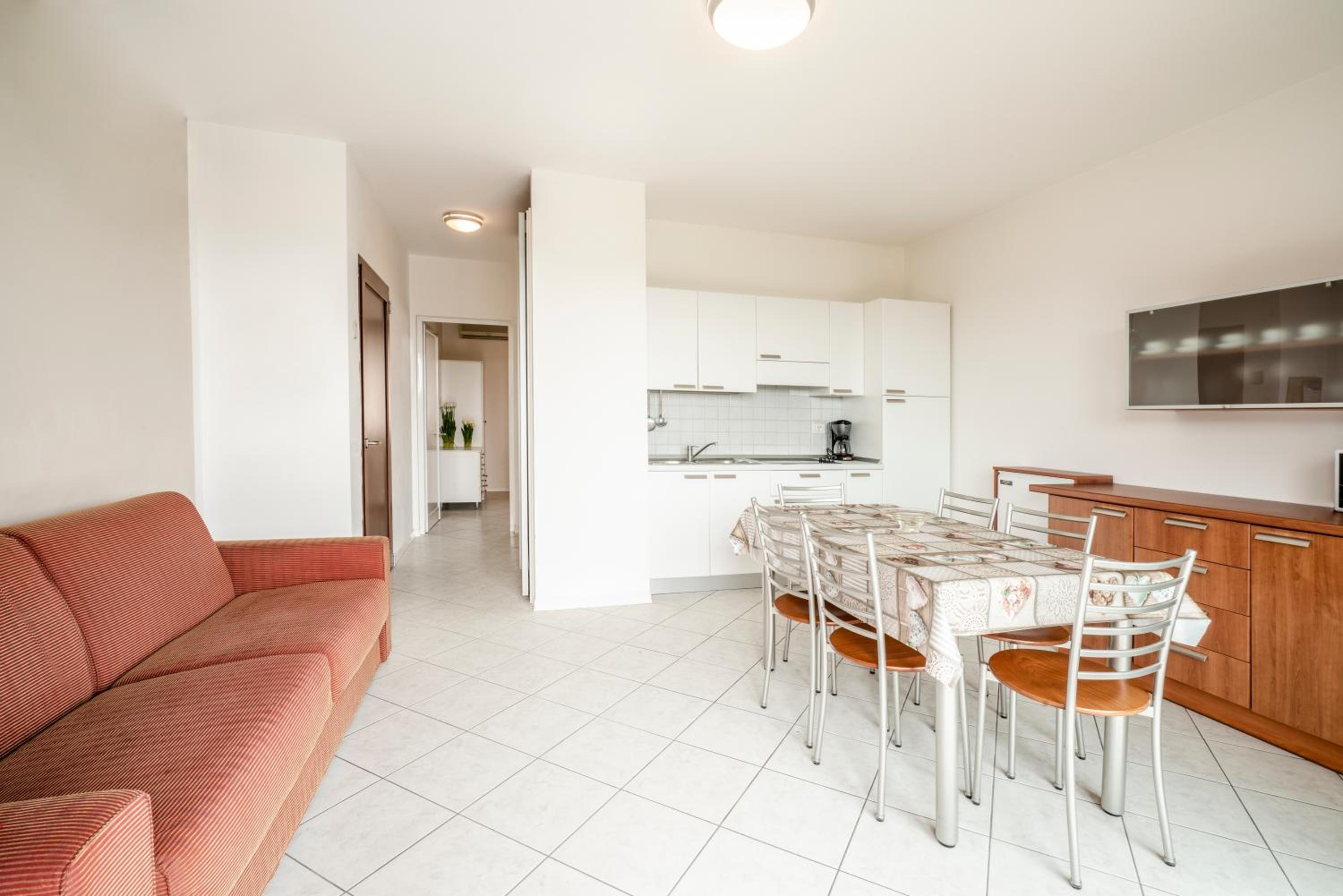 One-Bedroom Apartment (4 Adults) - Photo 6