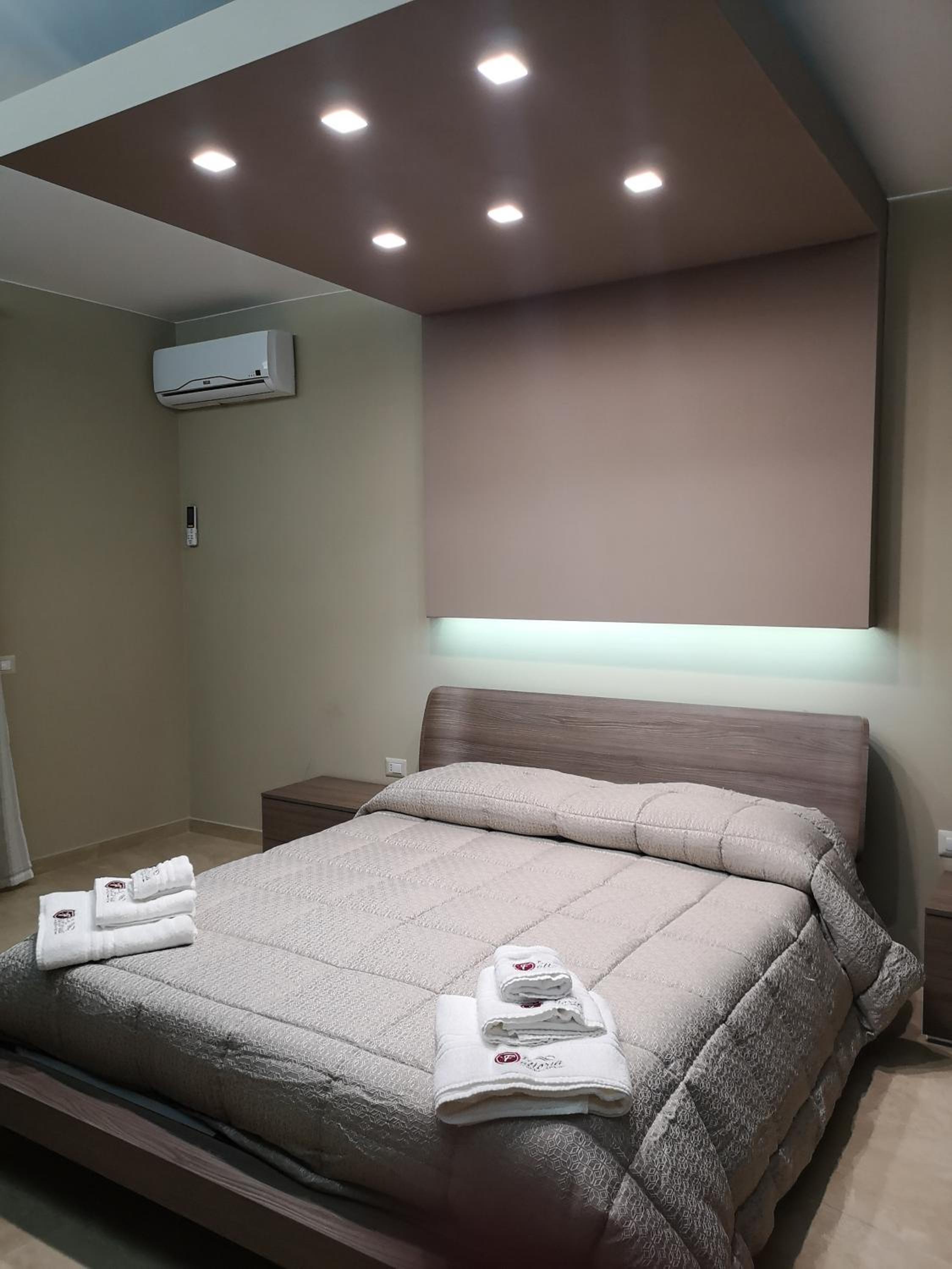Double Room with Private Bathroom photo 1