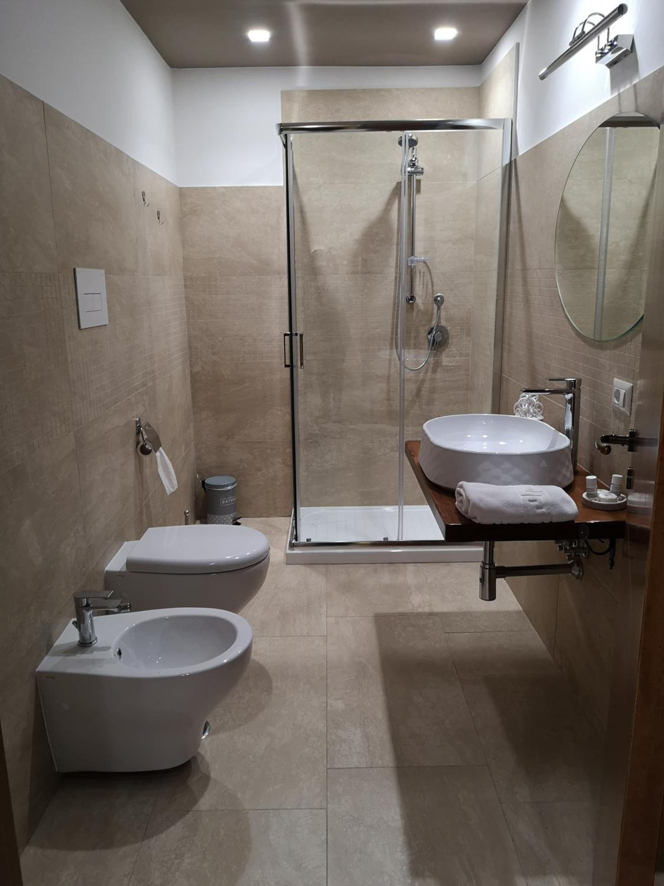 Double Room with Private Bathroom photo 2