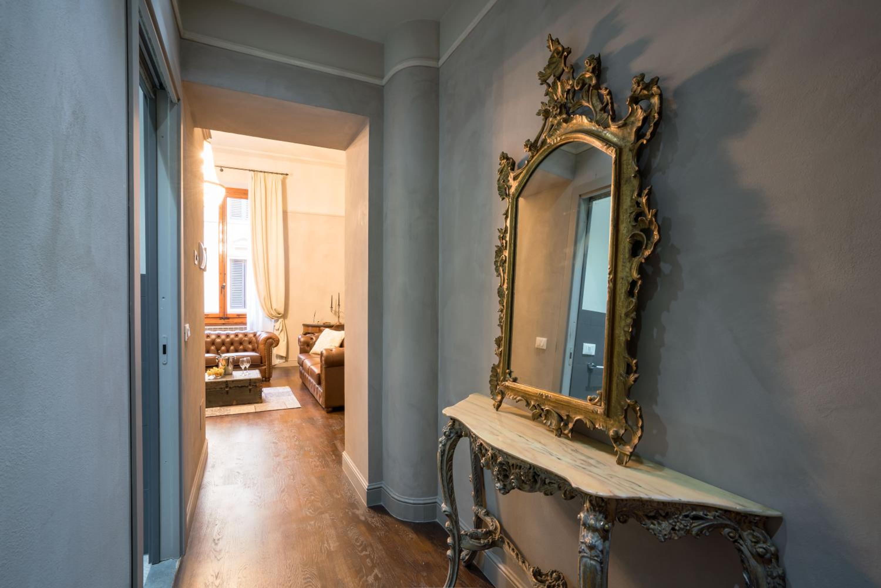 Deluxe Suite photo 2