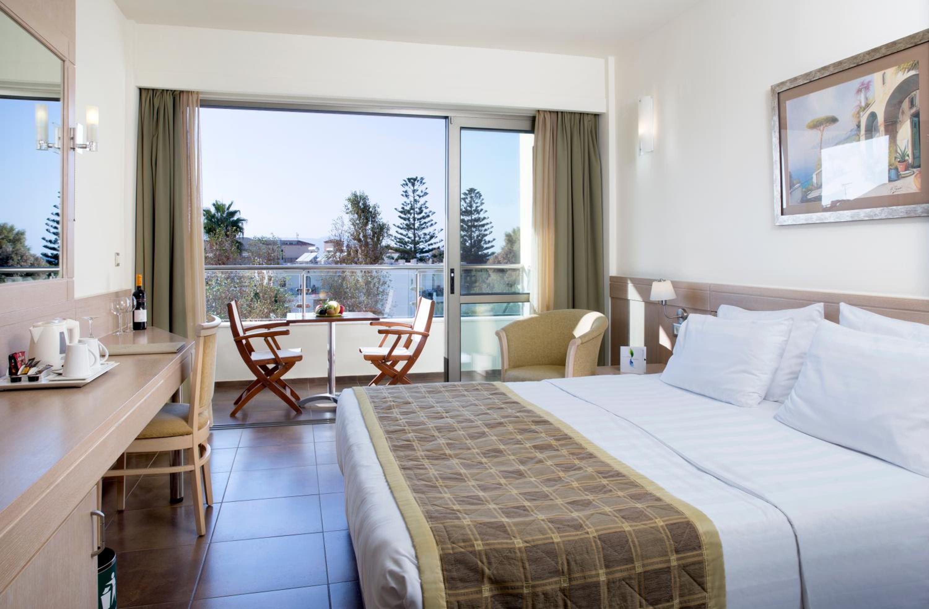 Habitación Doble Estándar o con Dos Camas Individuales.