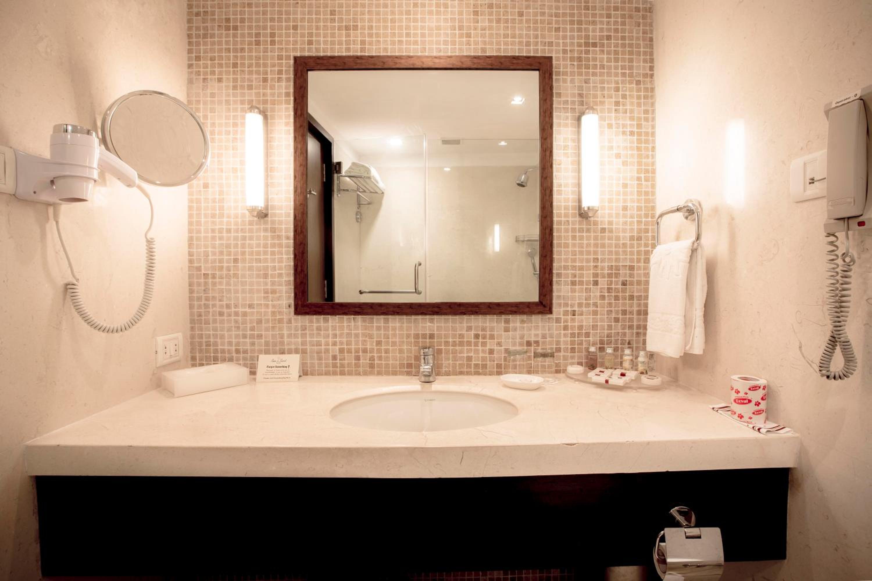 Grand Room Ocean View with 15% discount on food and beverages