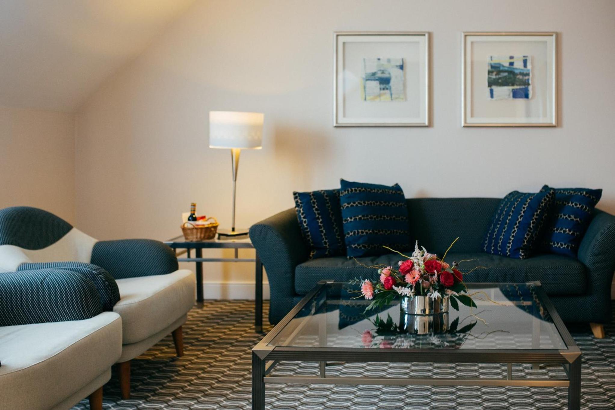 Junior Suite with View - Photo 7