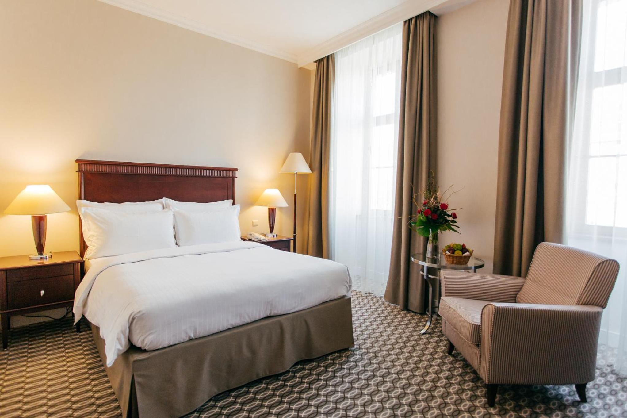 Superior Room with View - Photo 3