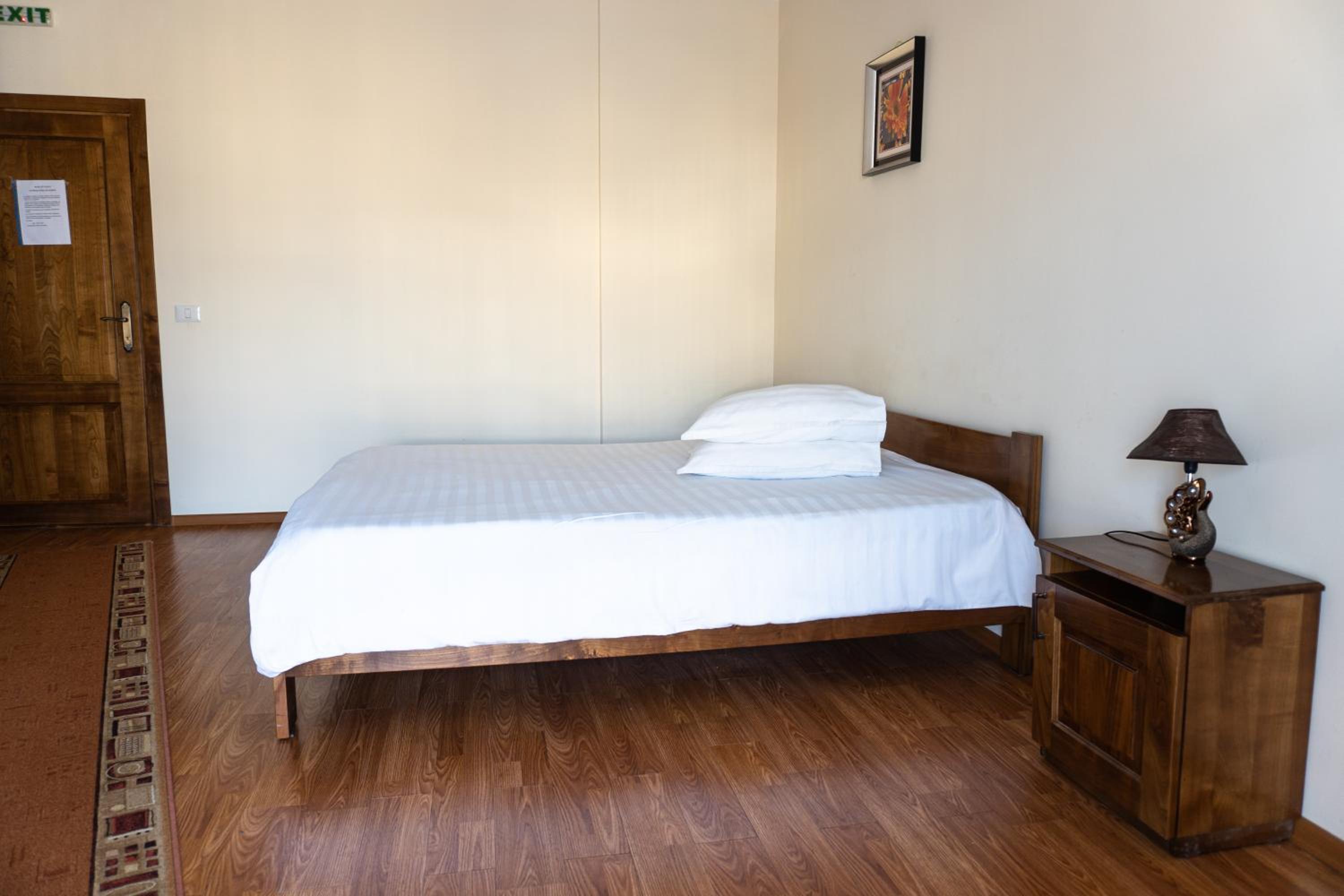 Single Room photo 3