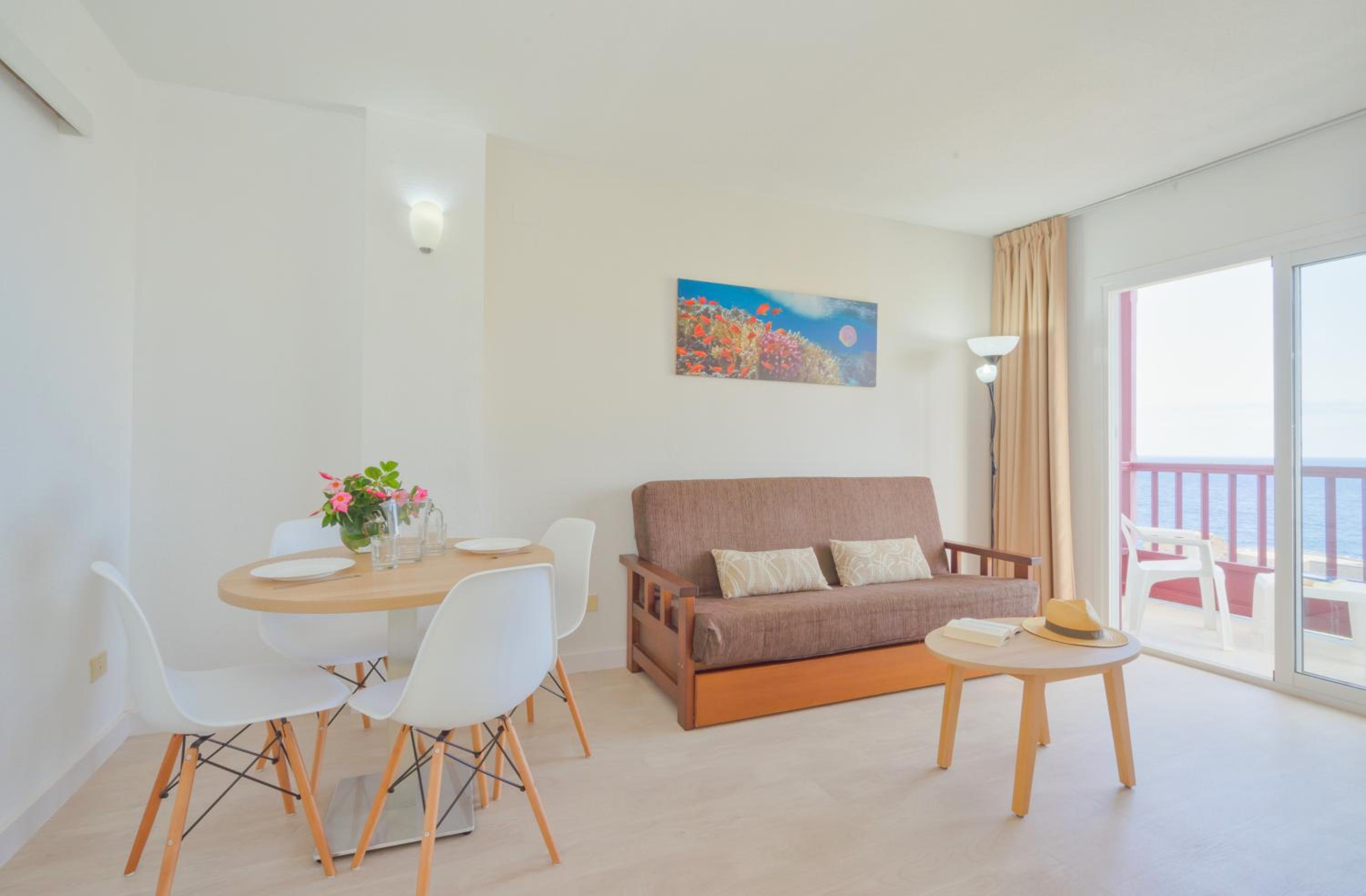 One-Bedroom Apartment with Sea View