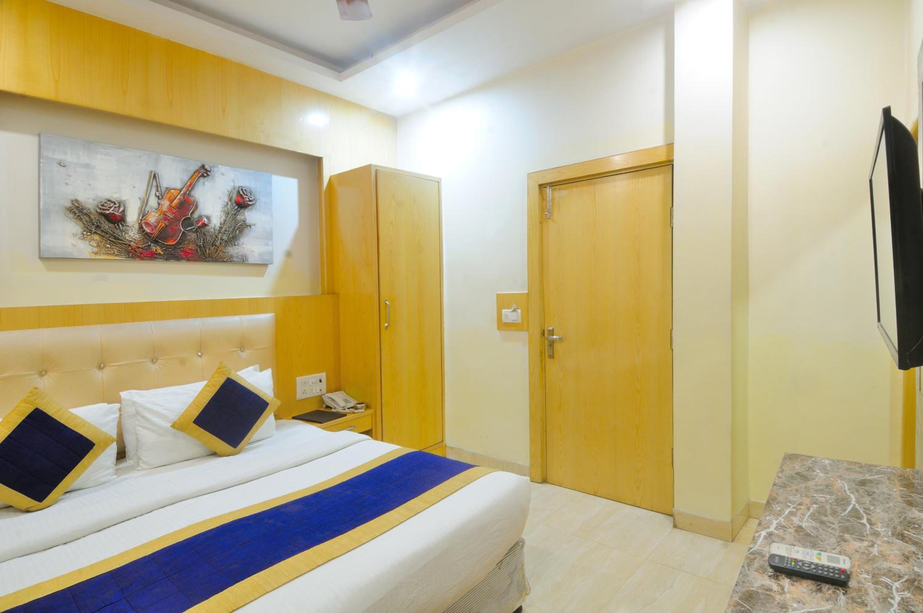 Deluxe Room Non AC