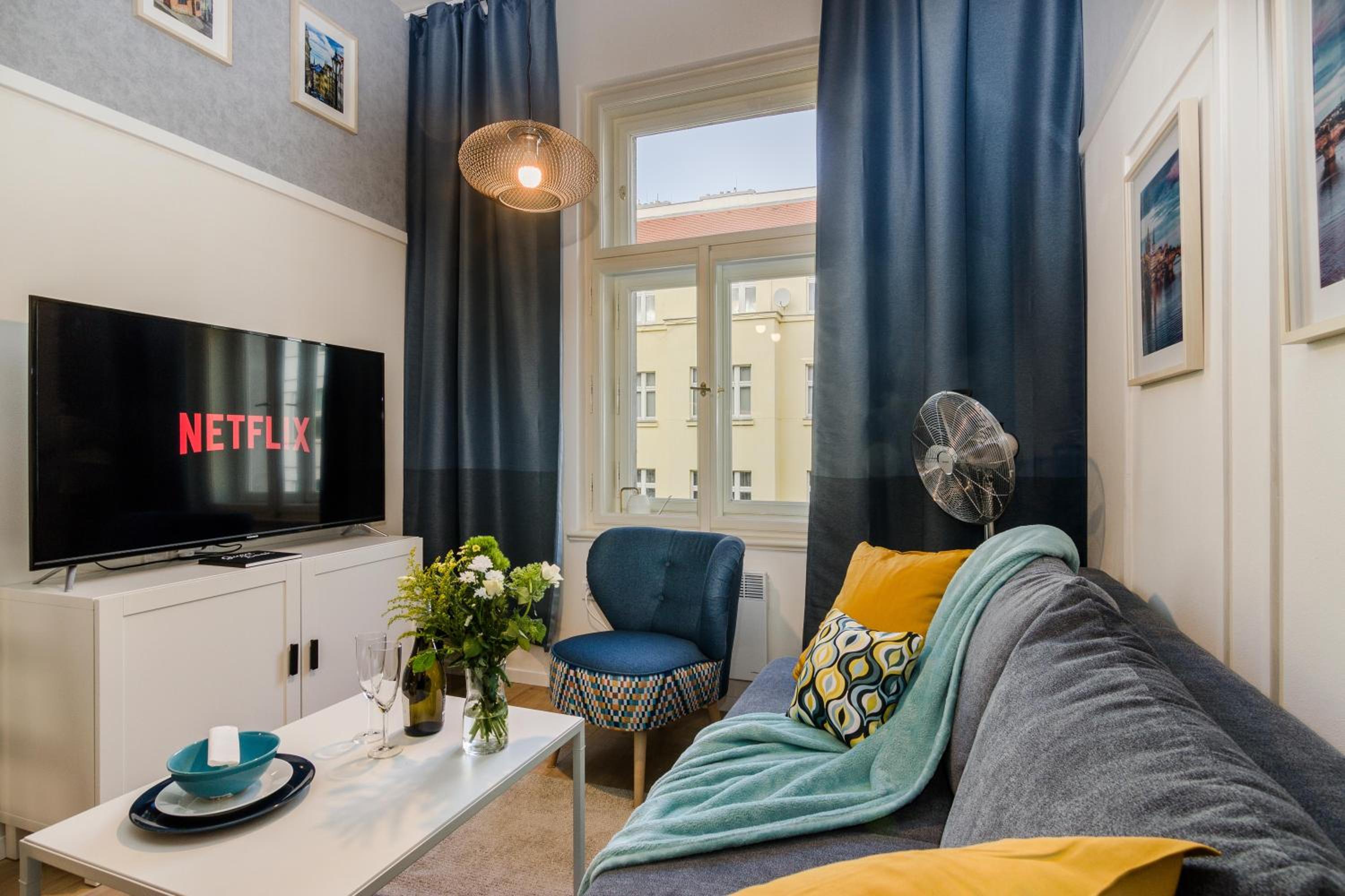 Studio Apartment
