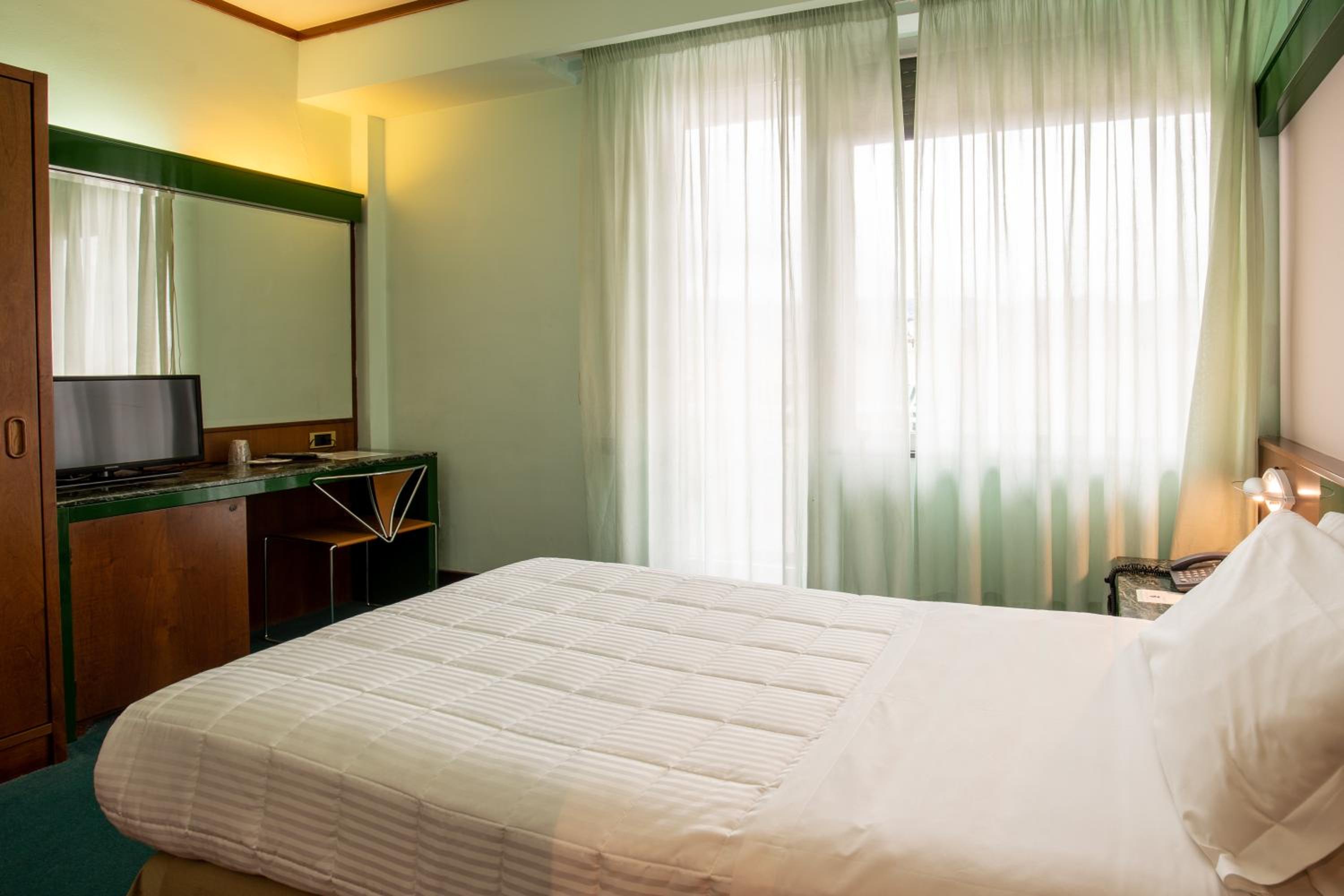 Budget Single Room photo 2
