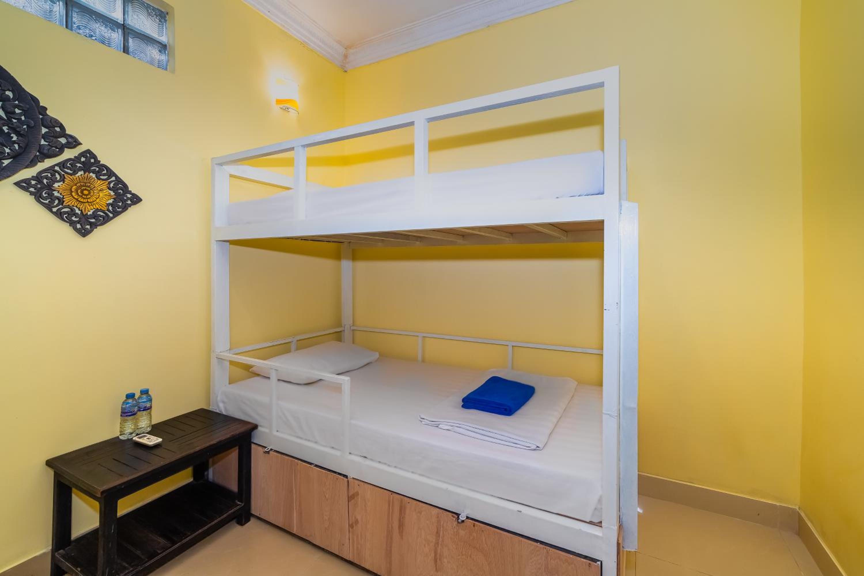 Bed in 4-Bed Mixed Dormitory Room photo 3