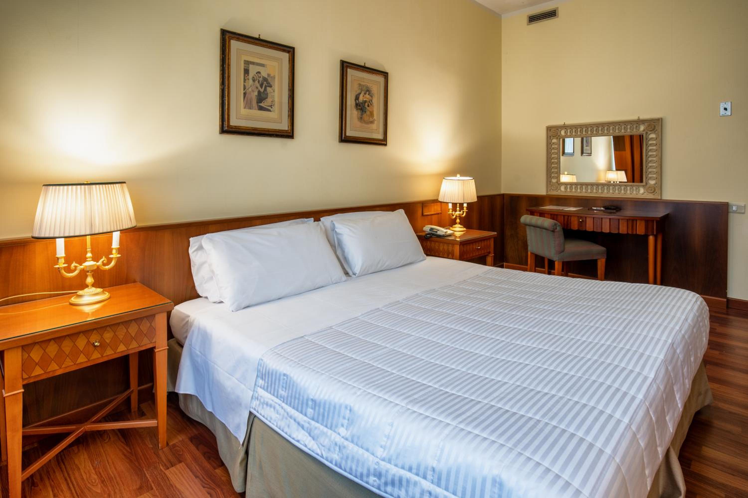 Superior Double Room - Photo 5