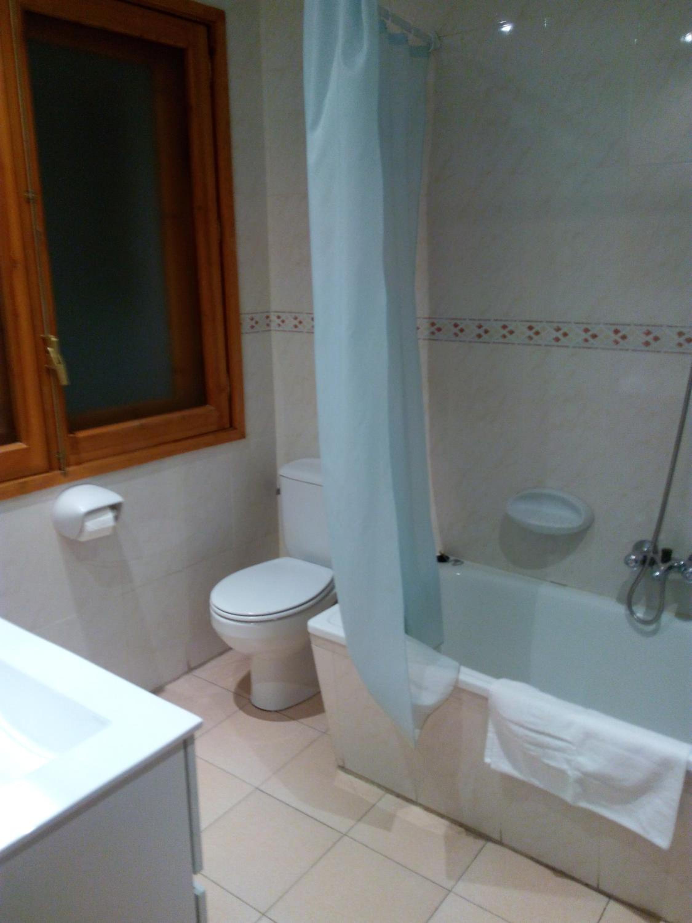 Interior One-Bedroom Apartment (3 Adults) photo 3