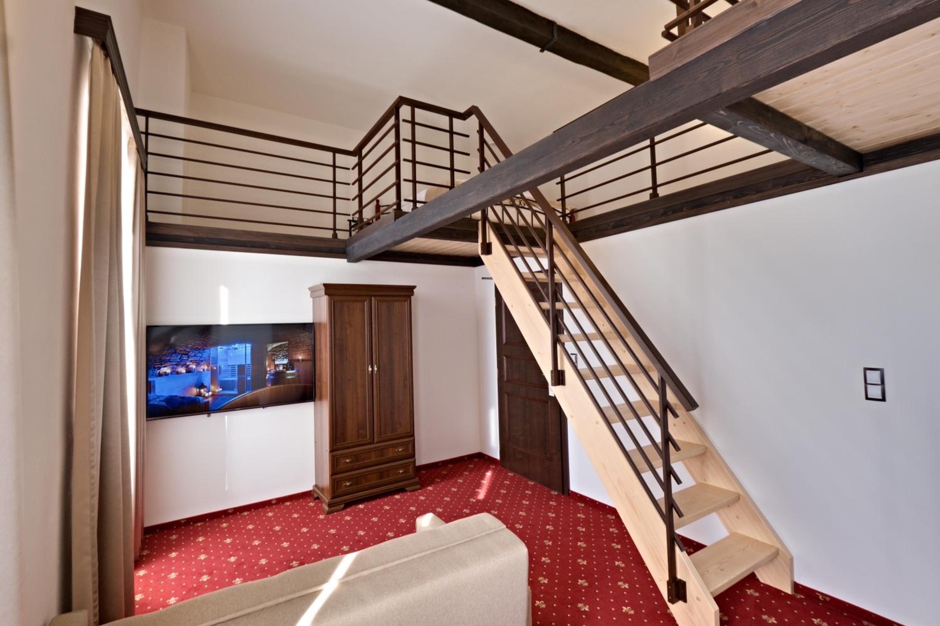 Deluxe Family Room photo 1