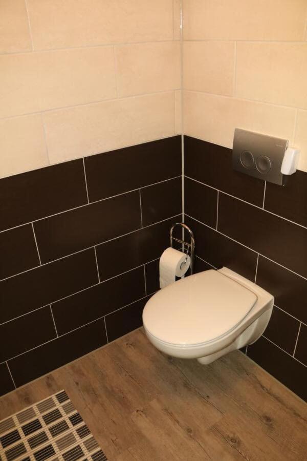 Standard Twin Room - Photo 4