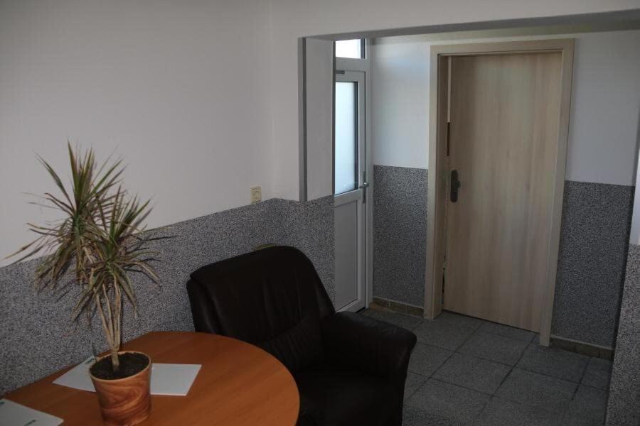 Standard Twin Room - Photo 12