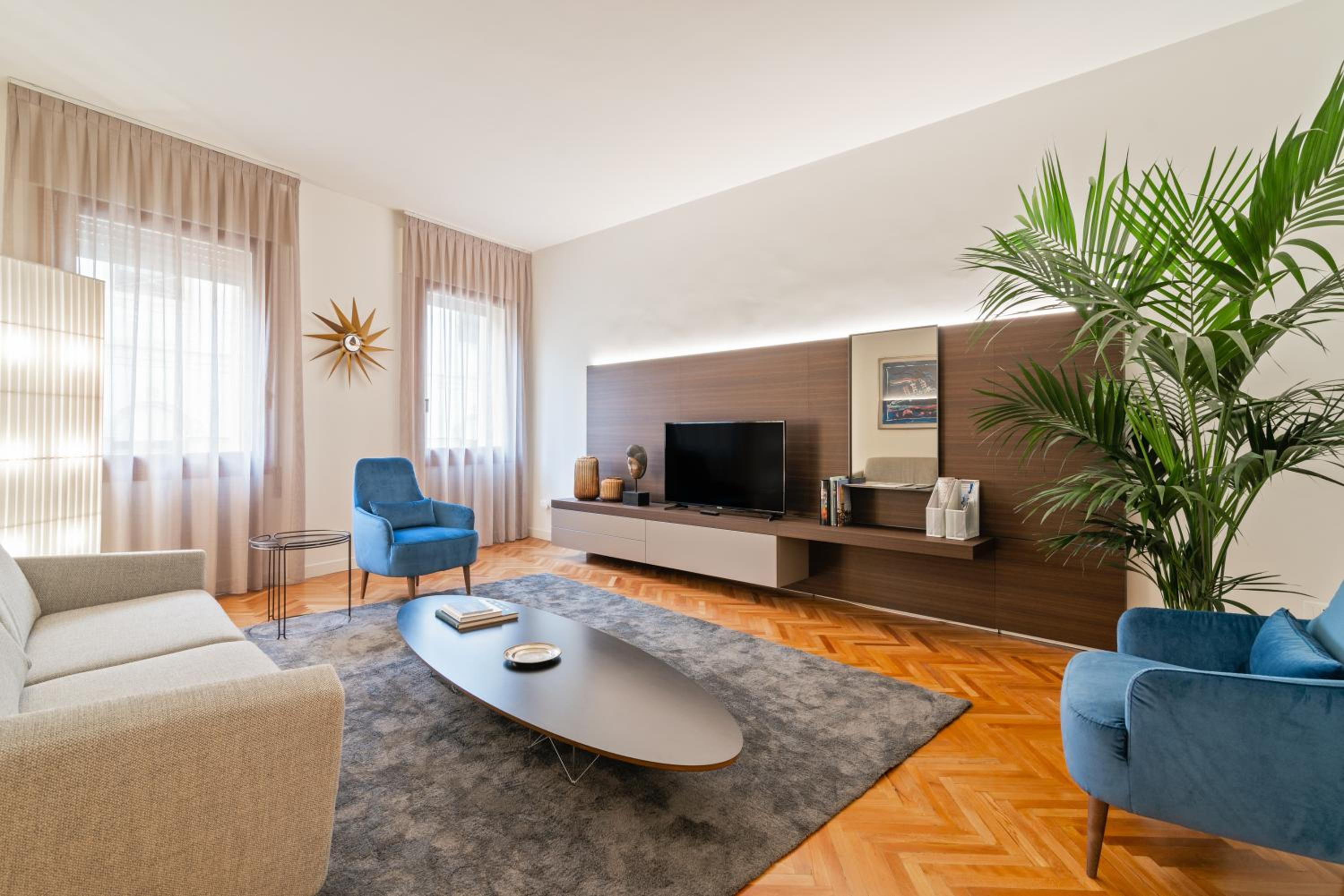 Deluxe Apartment