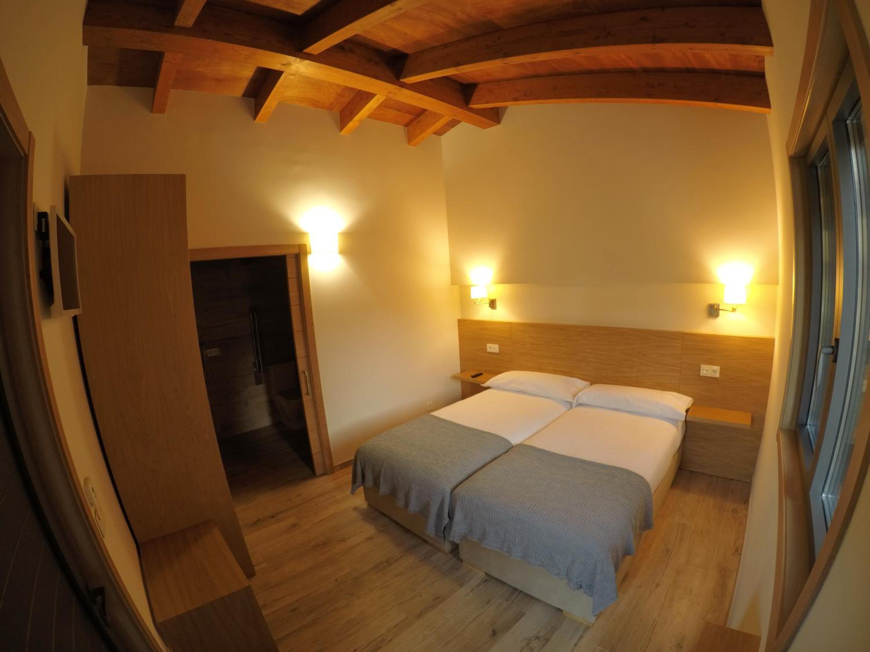 Twin Room - Disability Access - Garden View