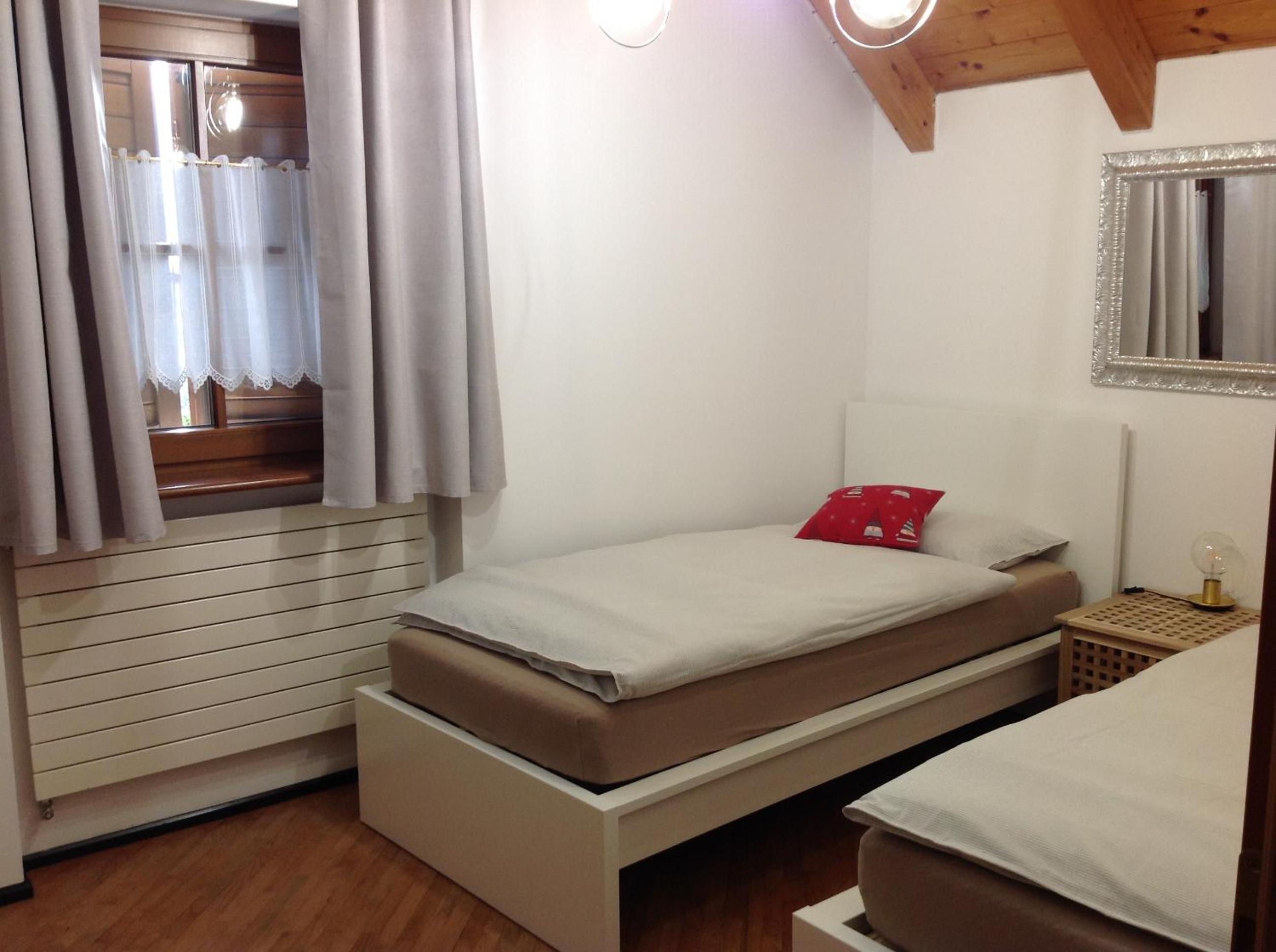 Quadruple Room with Private External Bathroom - Photo 4