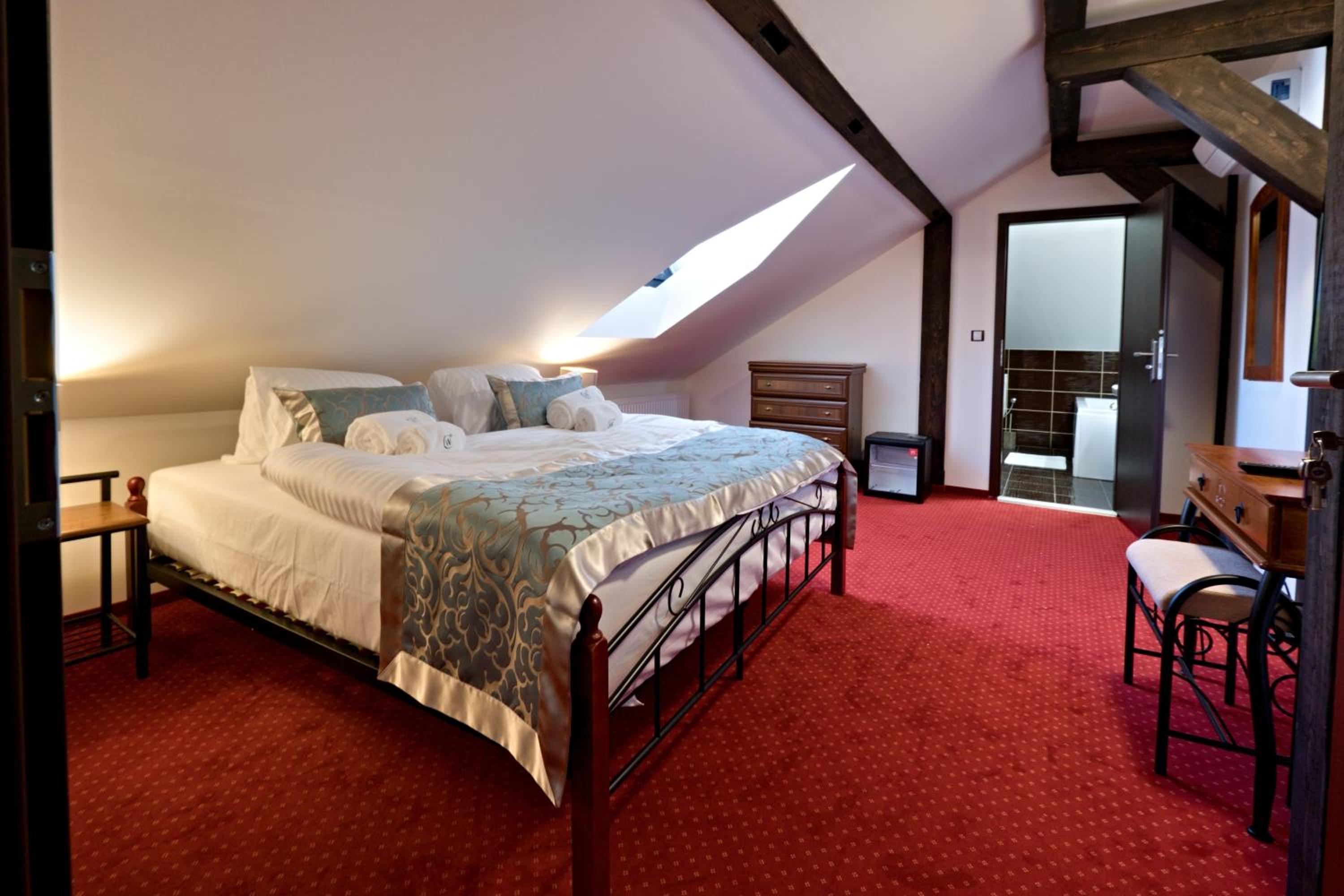 Standard Double Room photo 3