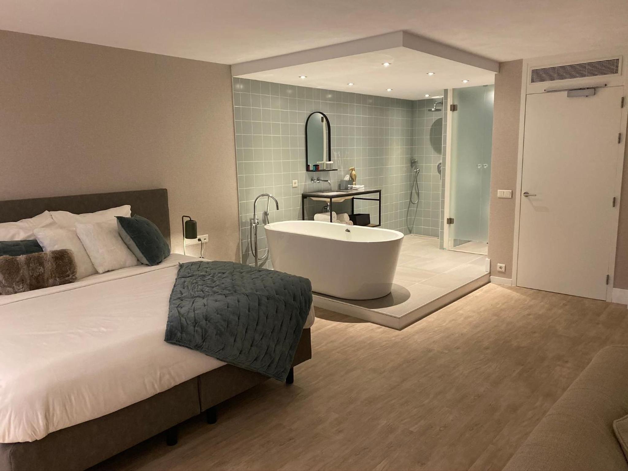 North Suite - Photo 5