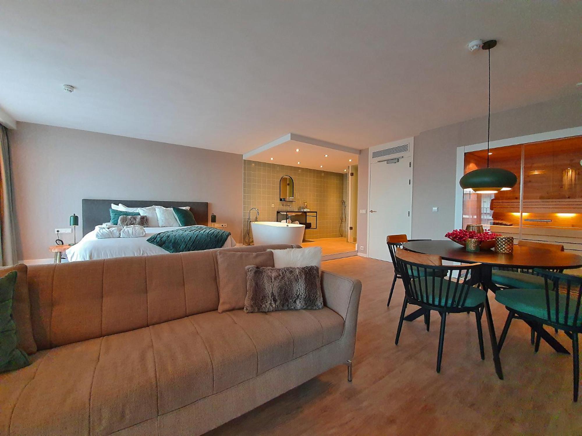 North Suite - Photo 6