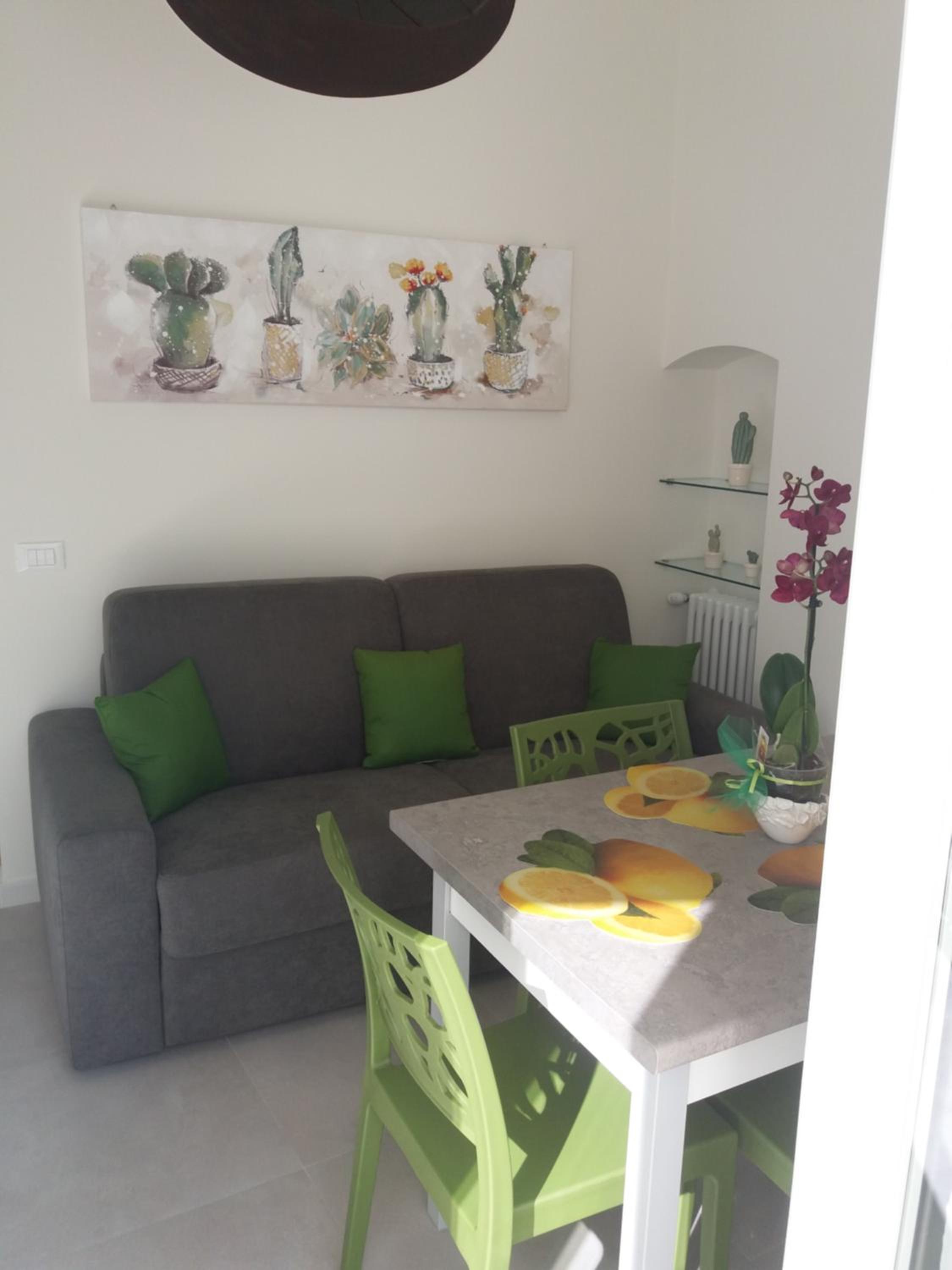 One-Bedroom Apartment