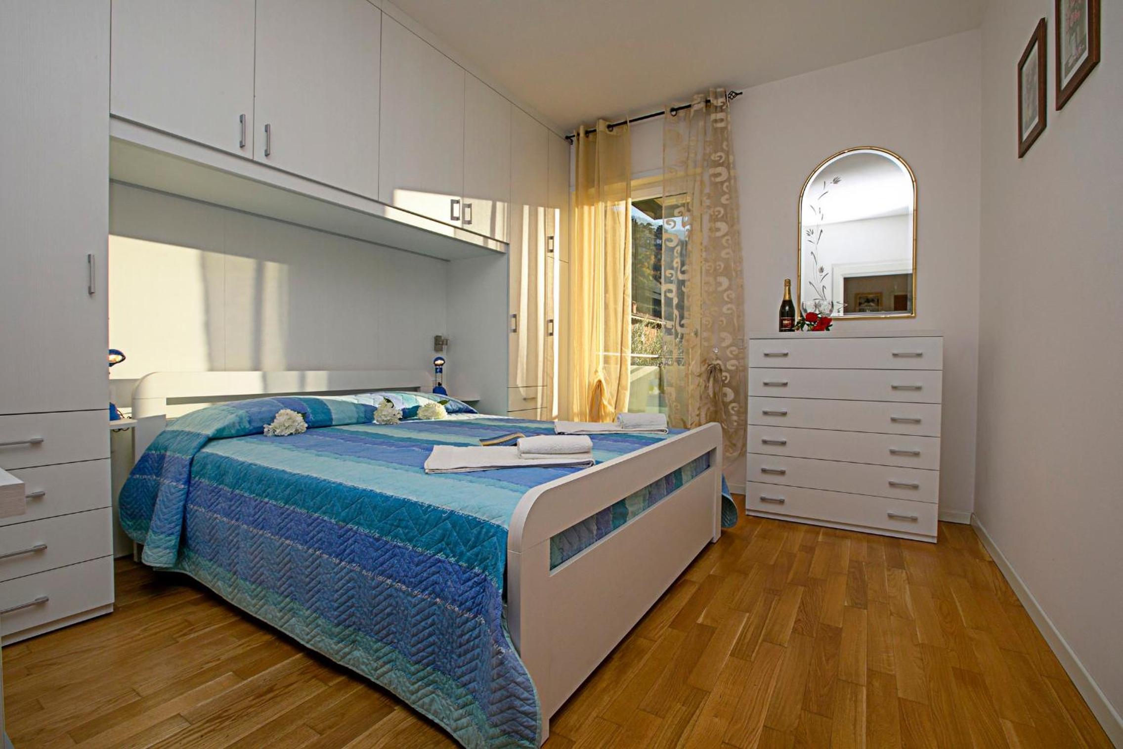 Apartment with Mountain View photo 1