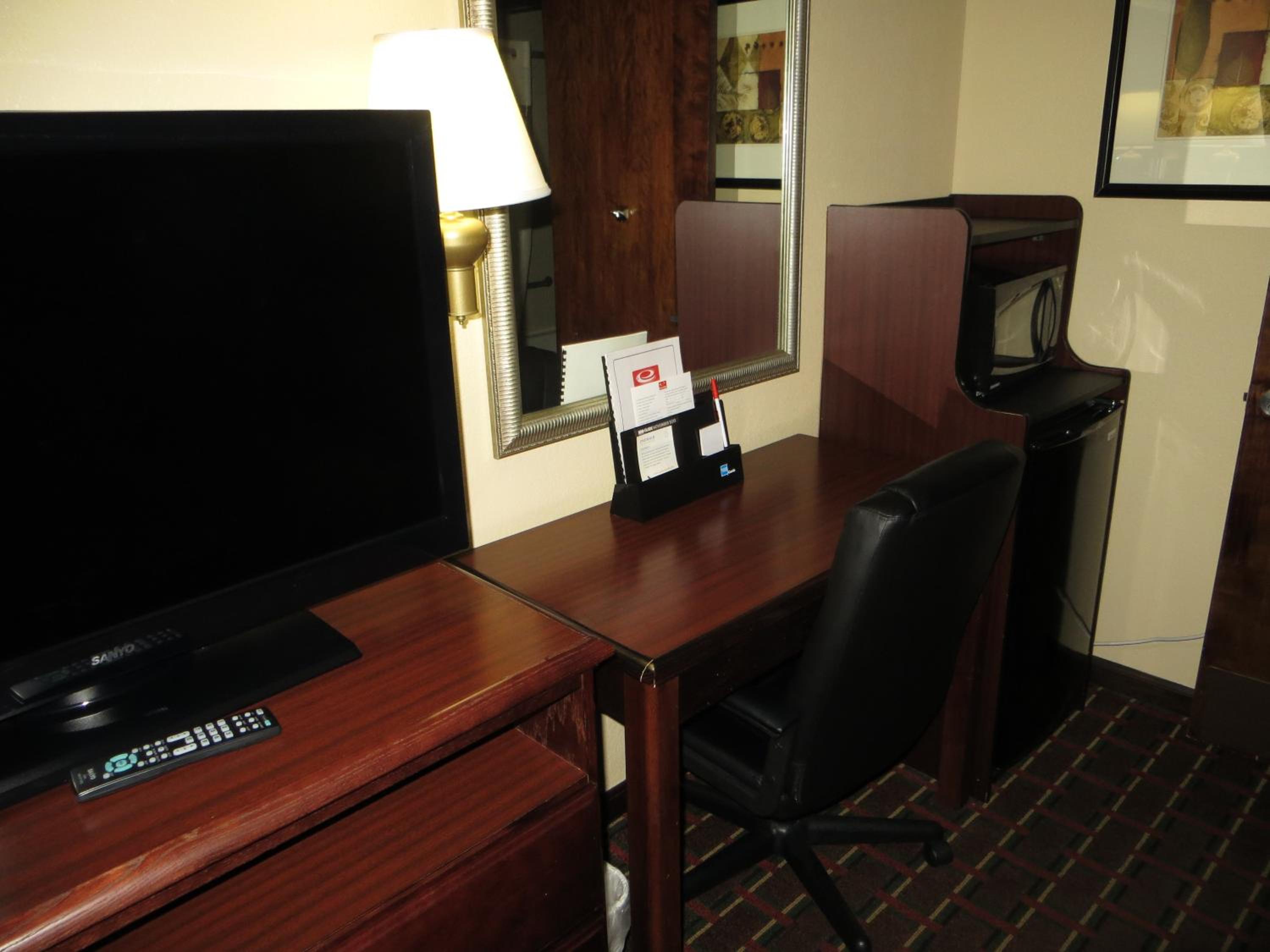 King Room - Non-Smoking - Photo 1