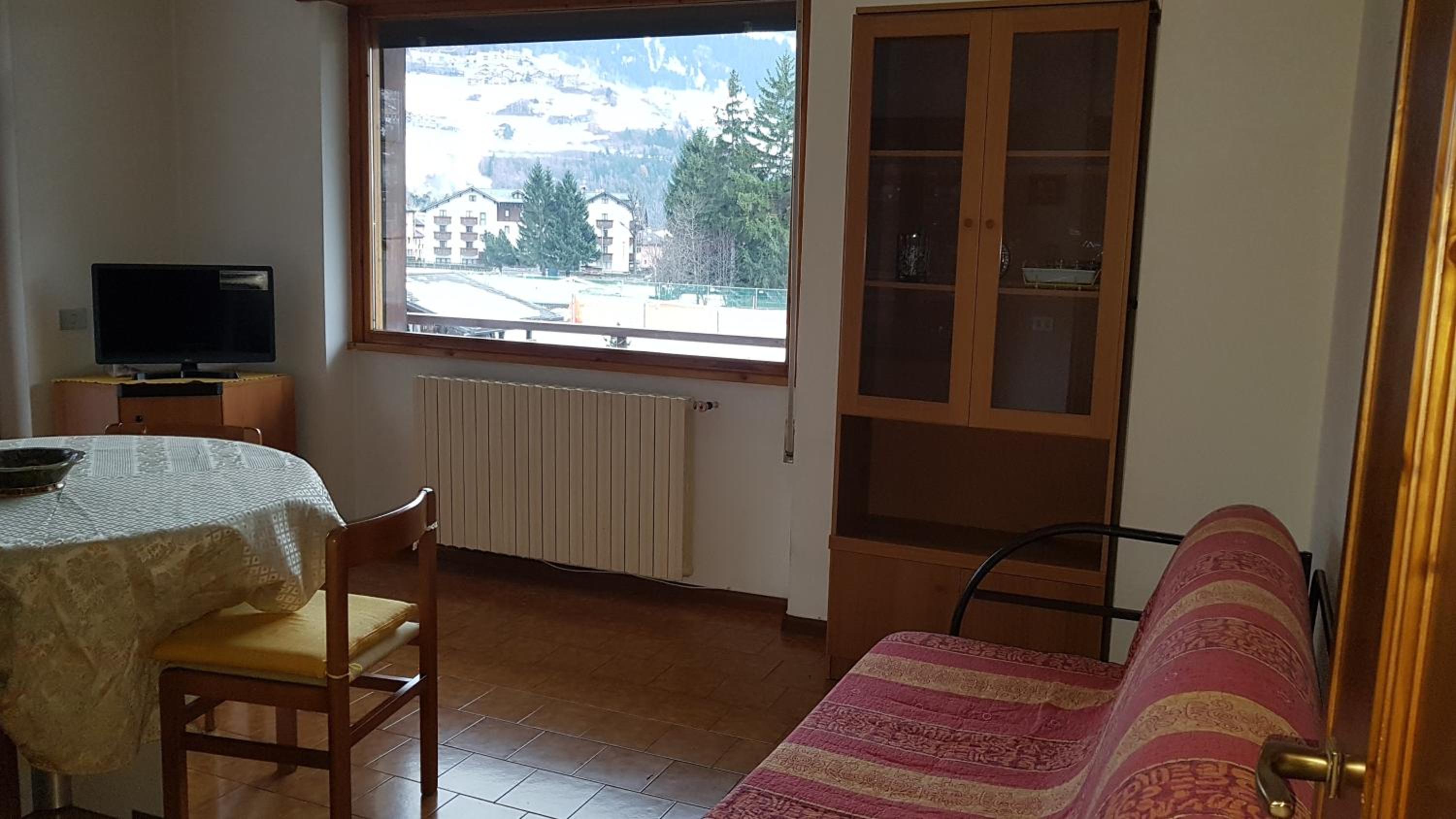 Apartment with Mountain View photo 1