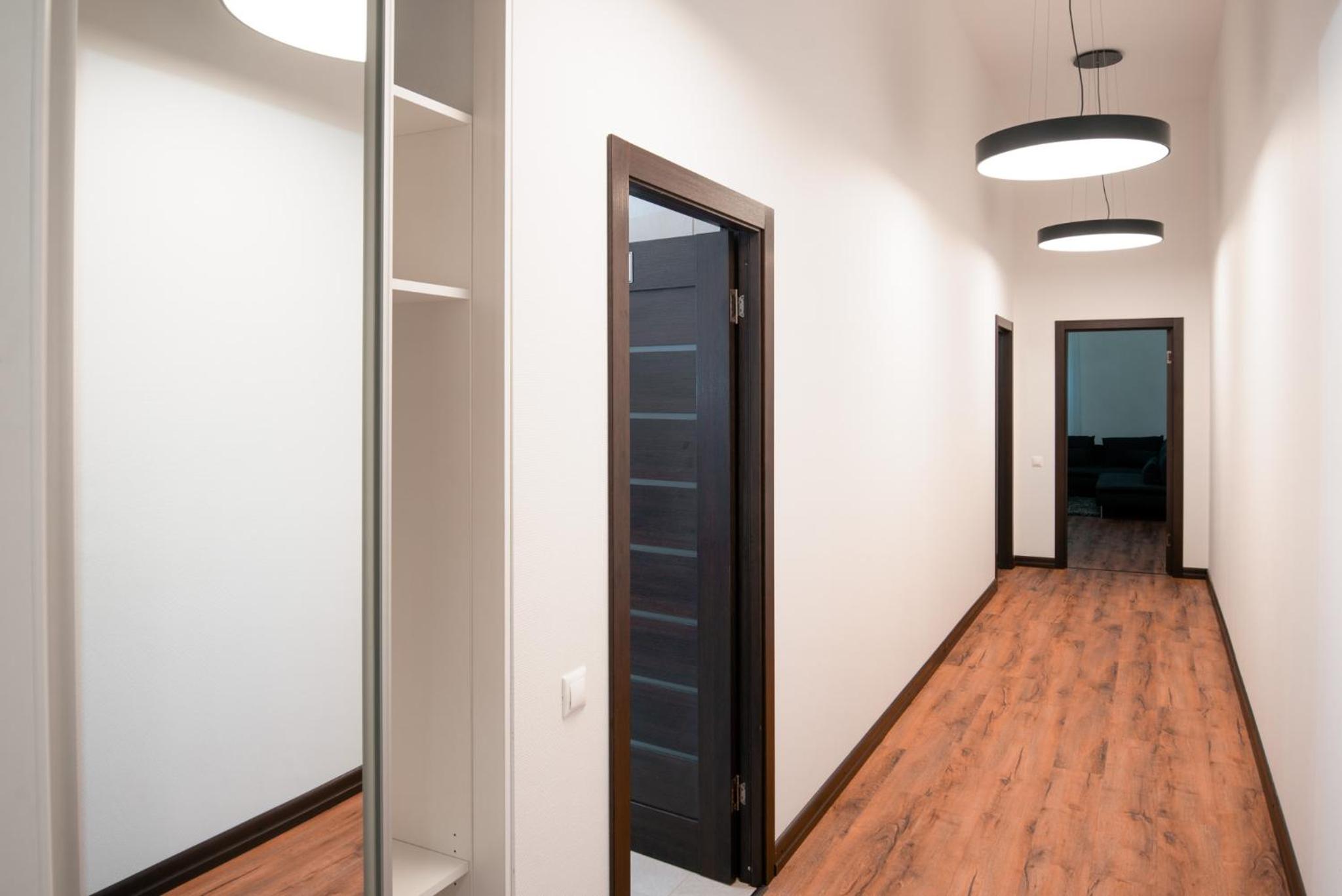 Apartment with Balcony - Photo 7