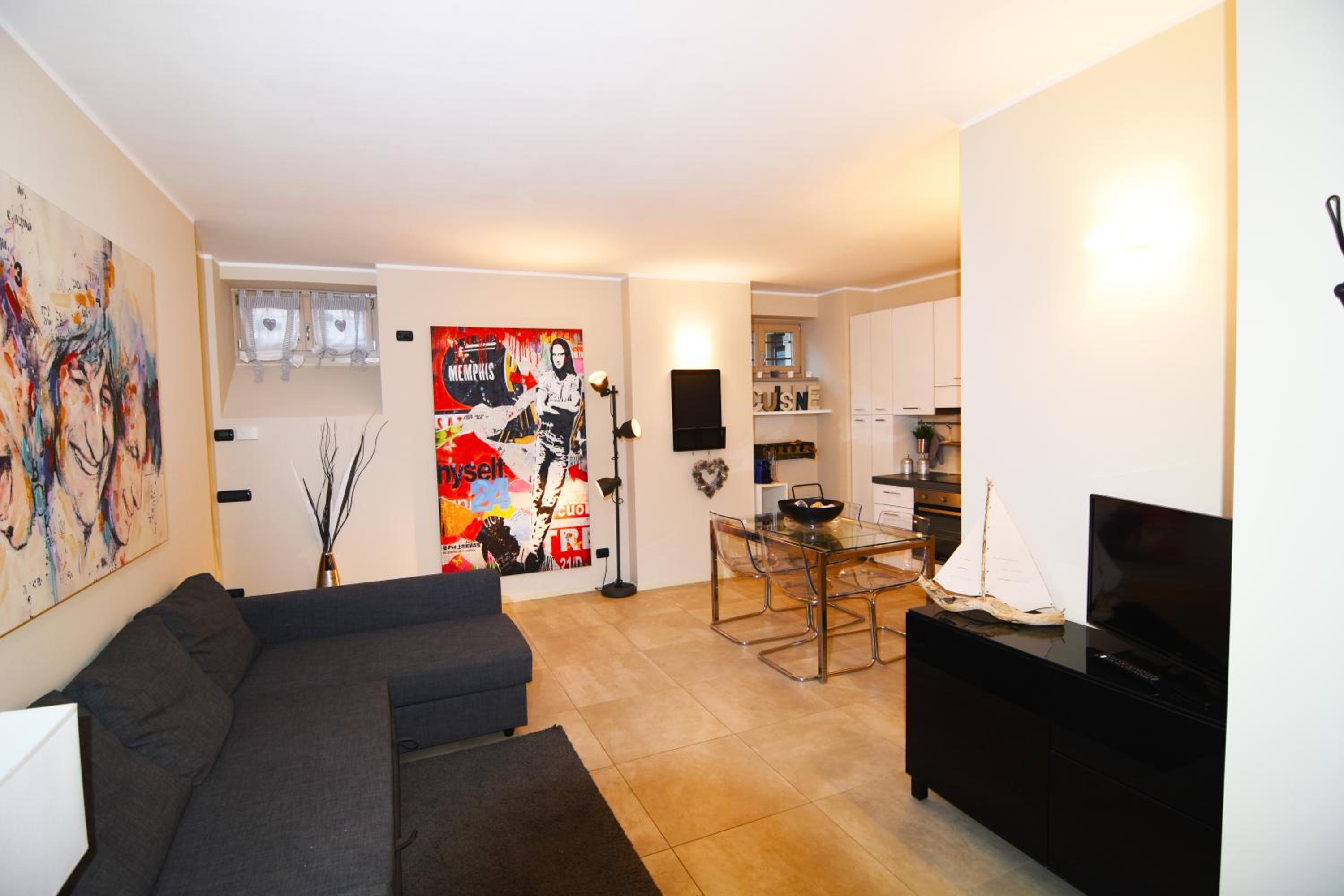 One-Bedroom Apartment