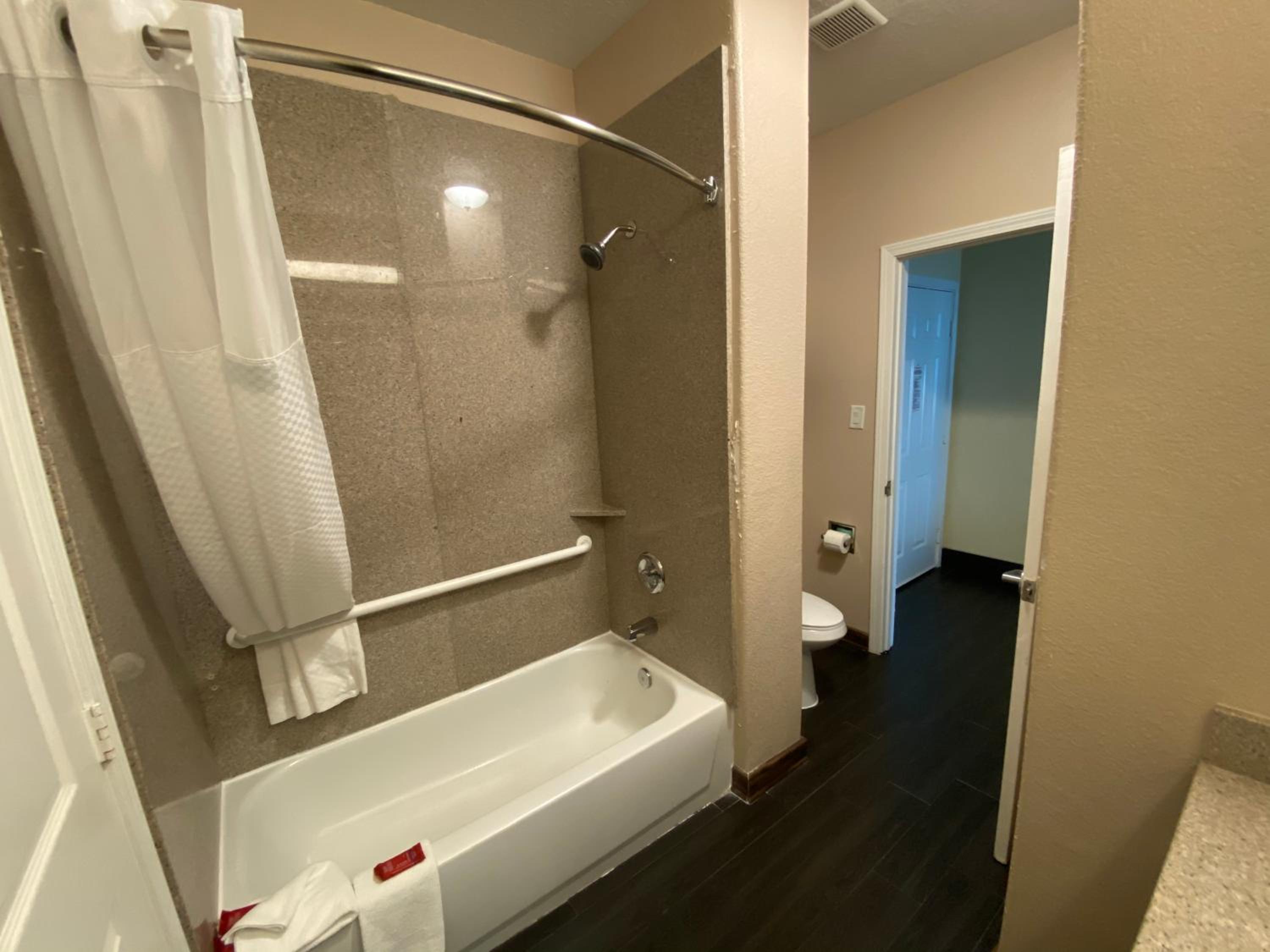 Family Room - Photo 7
