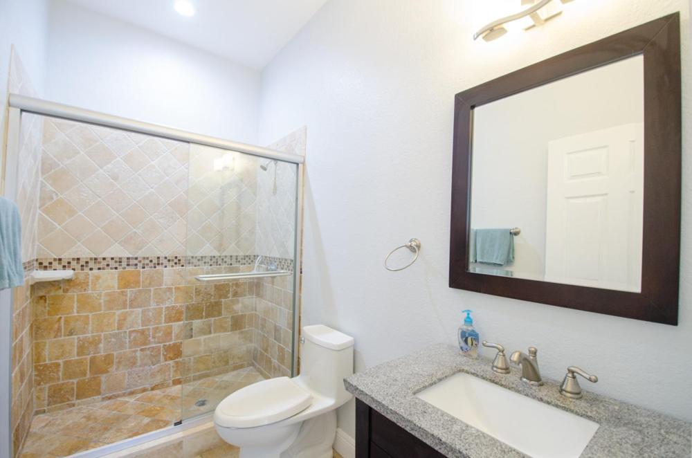 Three-Bedroom Apartment - Photo 7