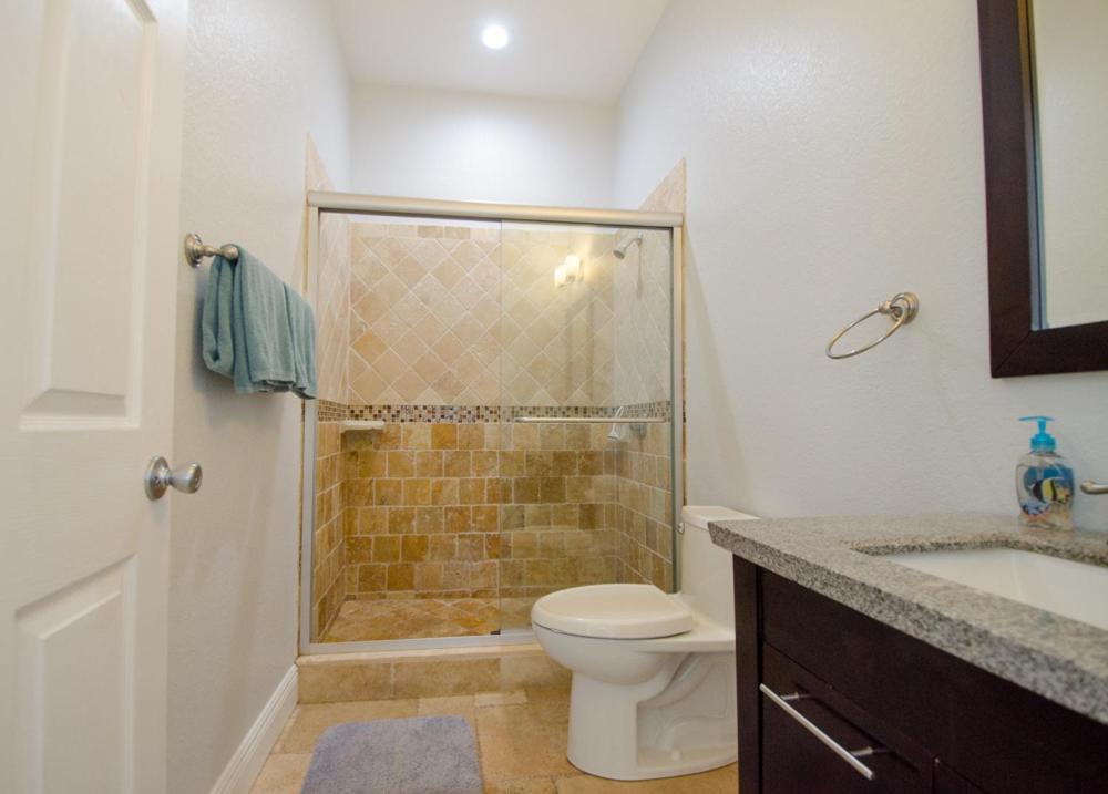 Three-Bedroom Apartment - Photo 8
