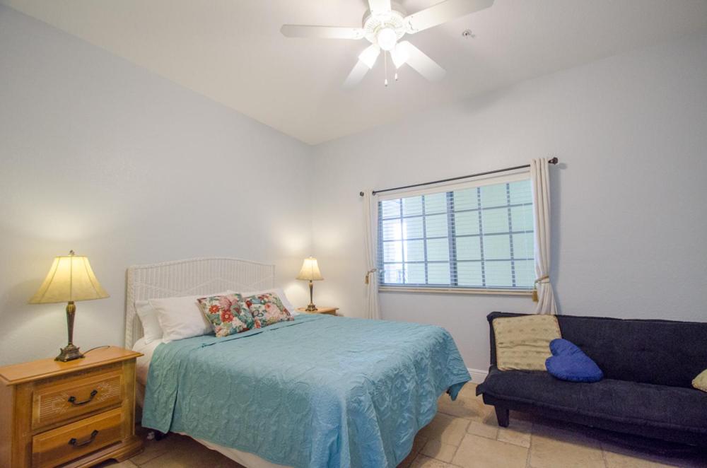 Three-Bedroom Apartment - Photo 12