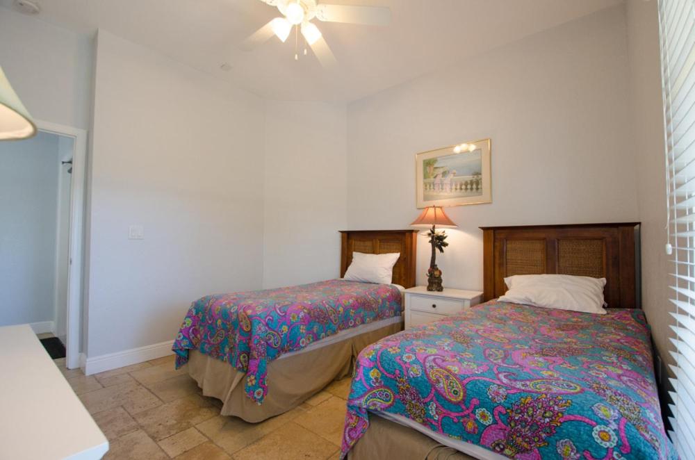 Three-Bedroom Apartment - Photo 13