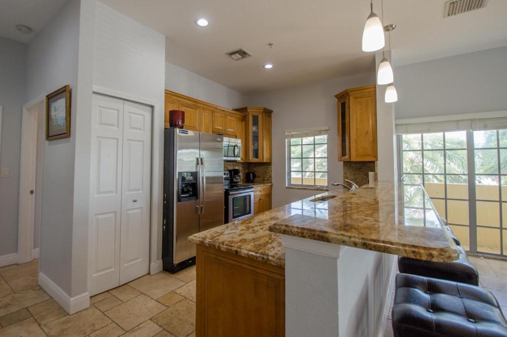 Three-Bedroom Apartment - Photo 3