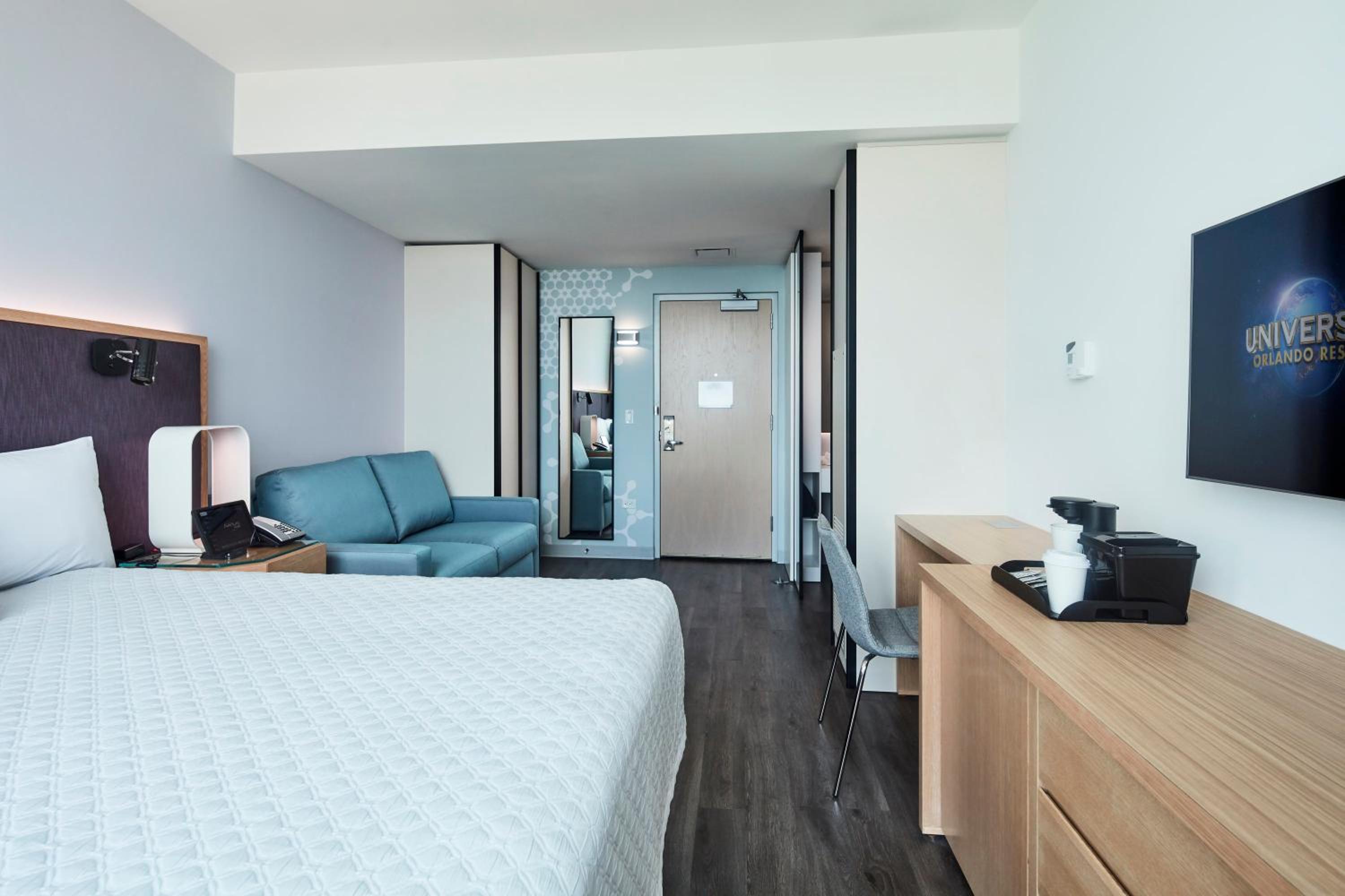 King Room - View - (Includes Early Park Admission*) - Photo 3