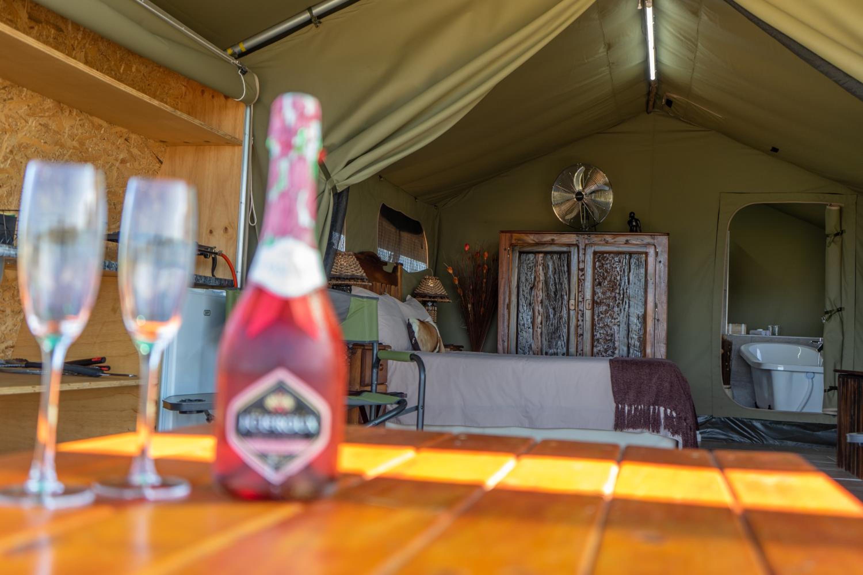 Tent (2 Adults)  photo 2