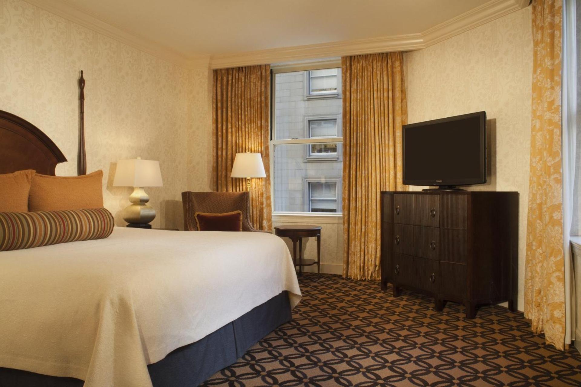California Suite - 1 King Bed - Photo 1