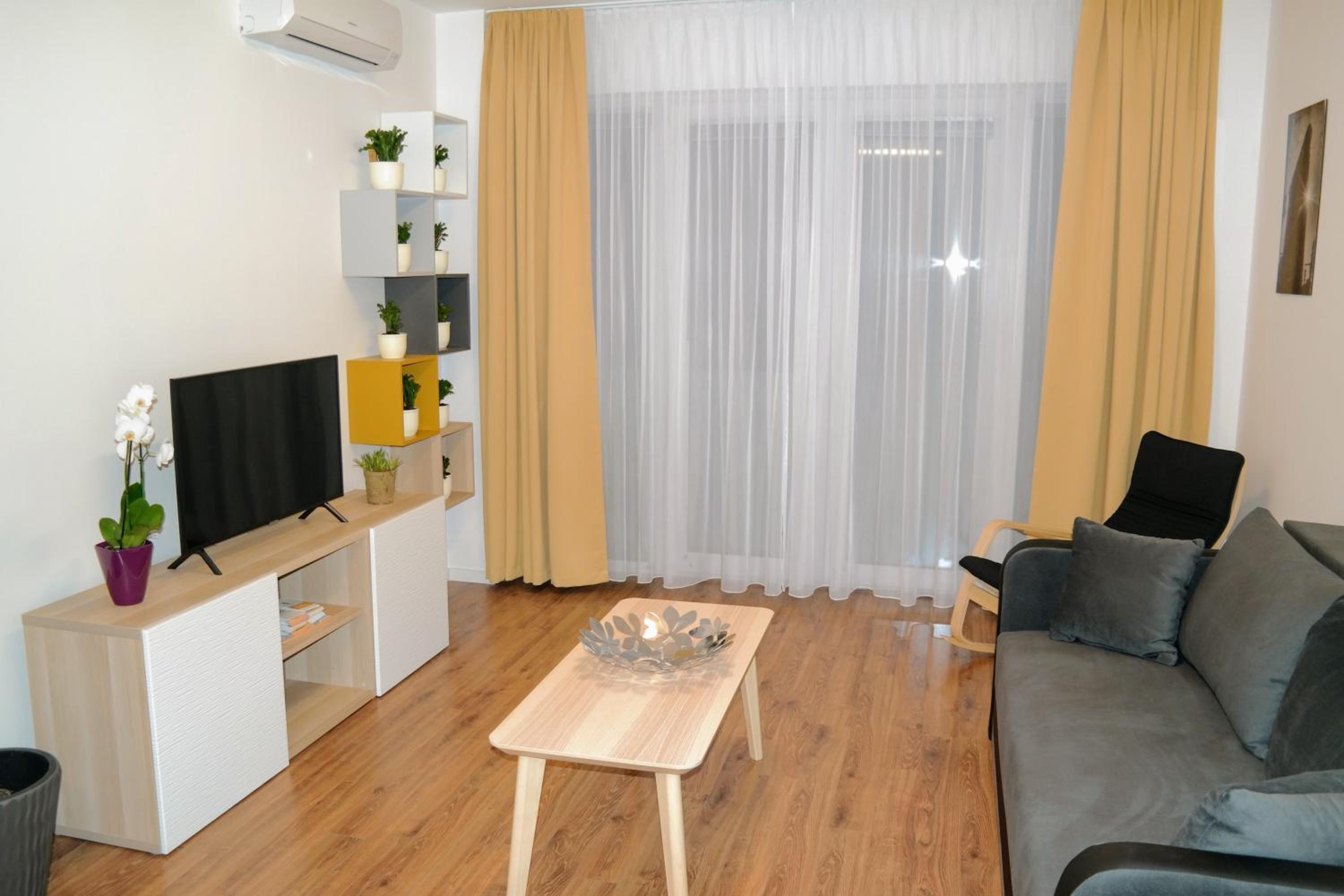 Two-Bedroom Apartment - Photo 7