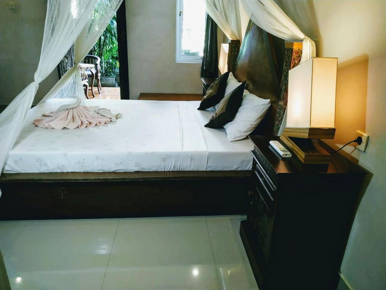 Triple Room with Pool View - Photo 7